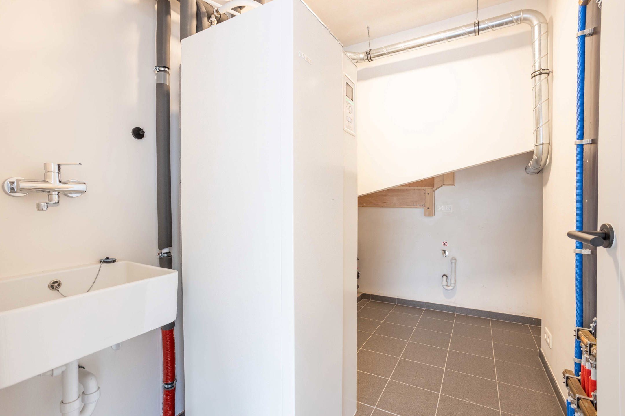 Ruime BEN-woning te huur in Oudenaarde met 3 slpks foto 4
