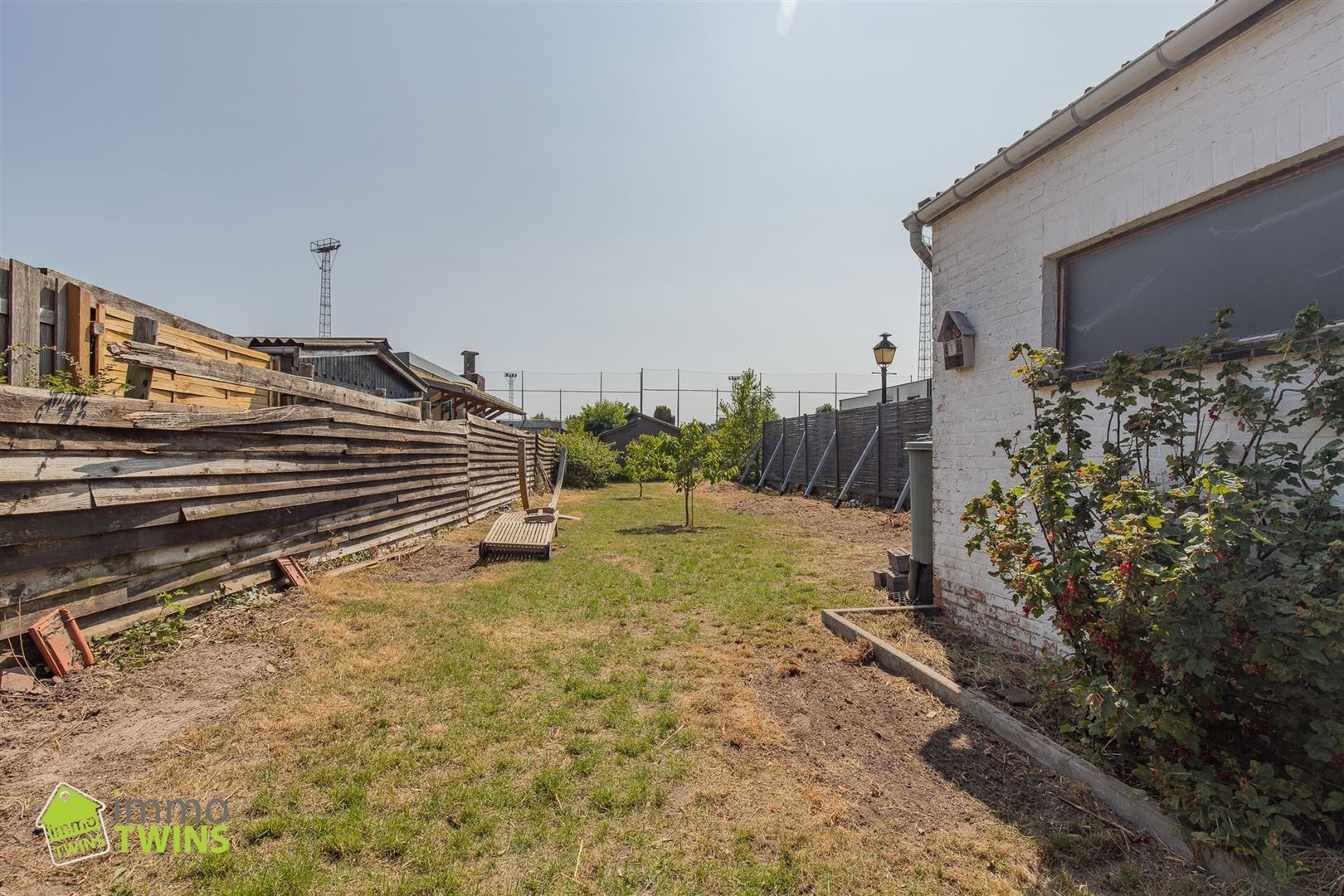 Instapklare woning met strak design te Grembergen foto 19