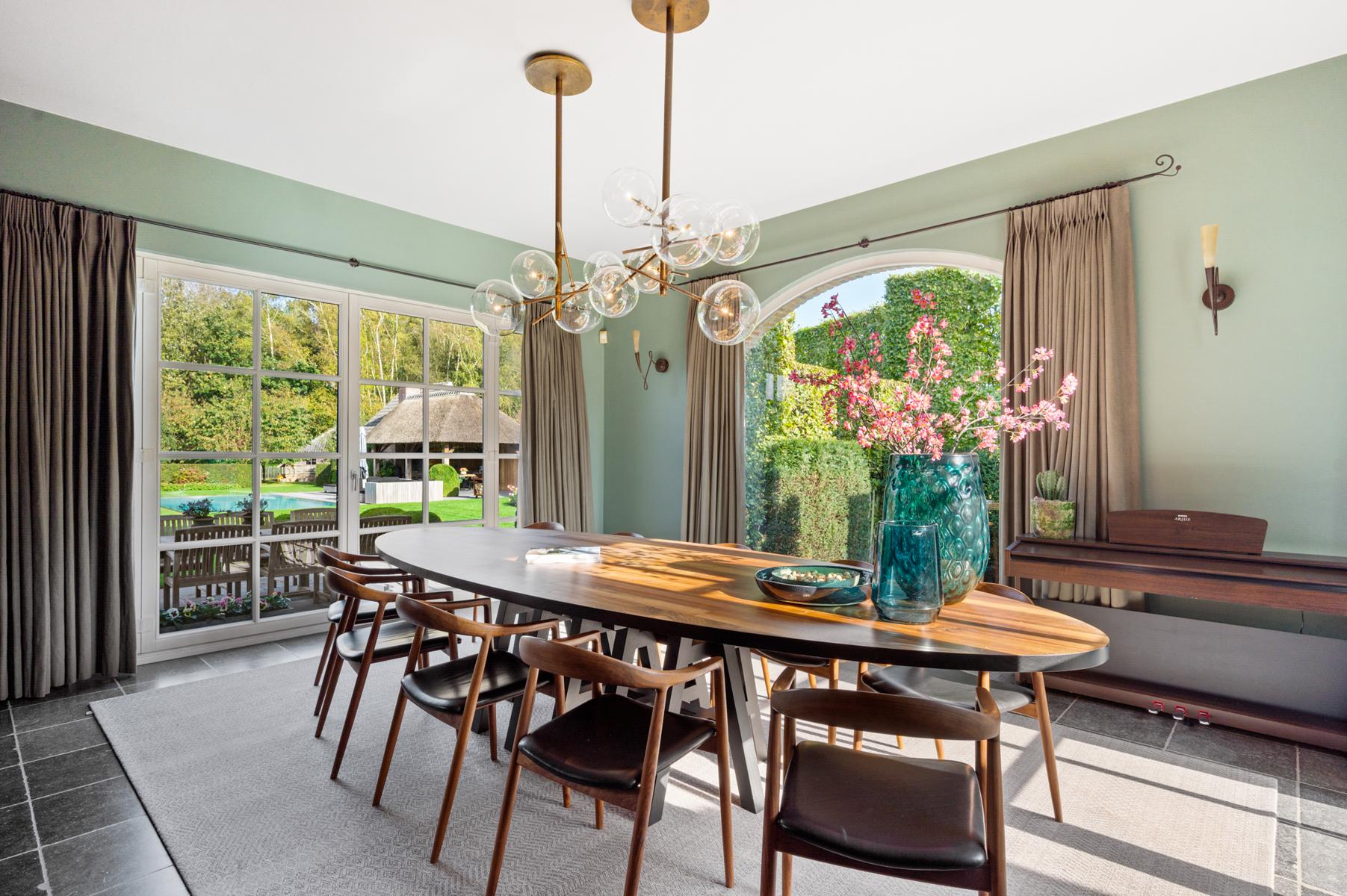 Prachtige instapklare villa met zwembad en poolhouse. foto 6