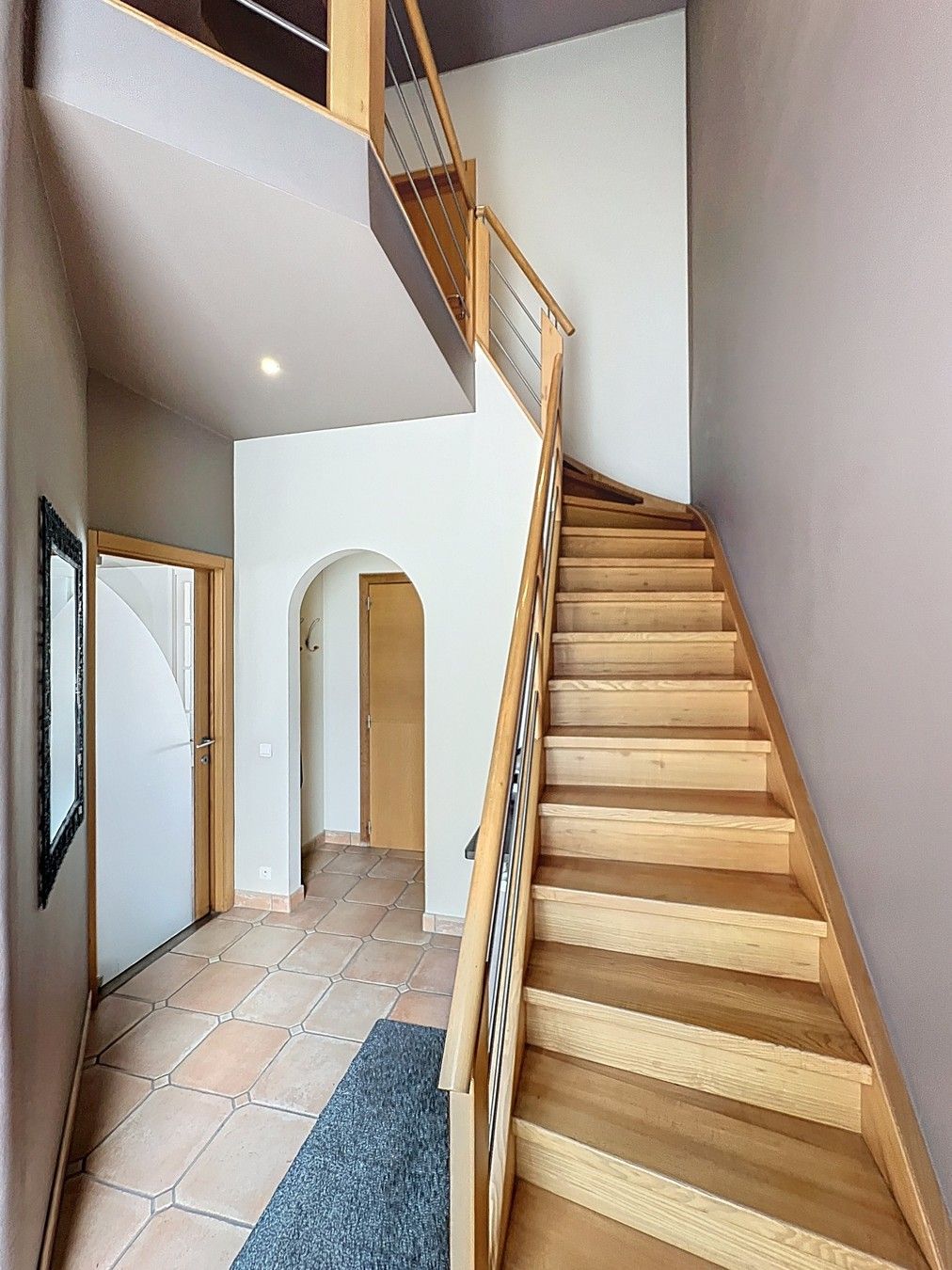 Prachtig HERENHUIS (5 slpk, EPC-D) + apart KANTOORGEBOUW + diverse MAGAZIJNEN in centrum KORTRIJK ! foto 9