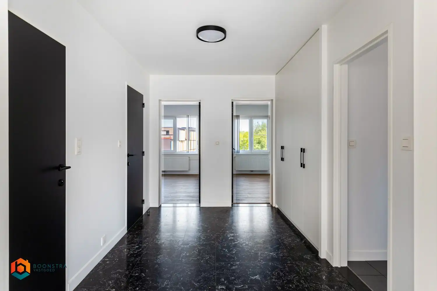 Gerenoveerd 2 slpkr appartement met uniek zicht op TOP locatie foto 9