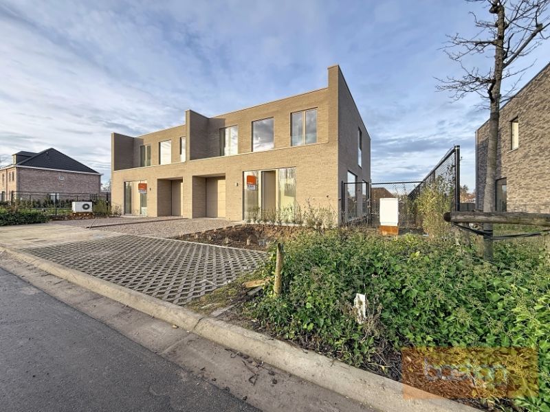 🏡 Te huur: Nieuwbouwwoning in residentiële wijk Rodenburg, Marke foto {{pictureIndex}}