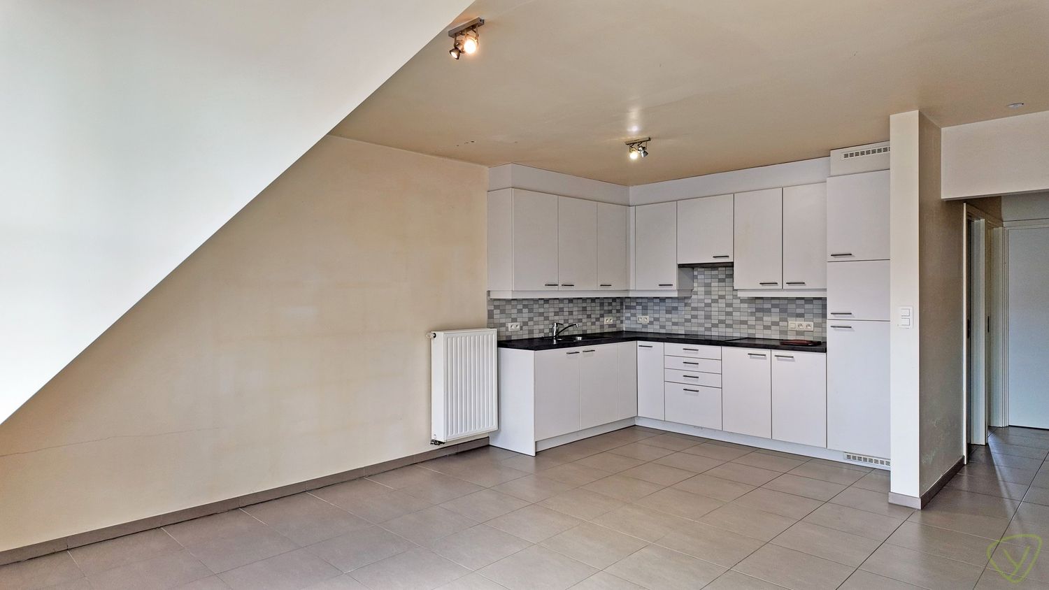 Charmant duplex-appartement met terras en garage nabij centrum Eeklo foto 2