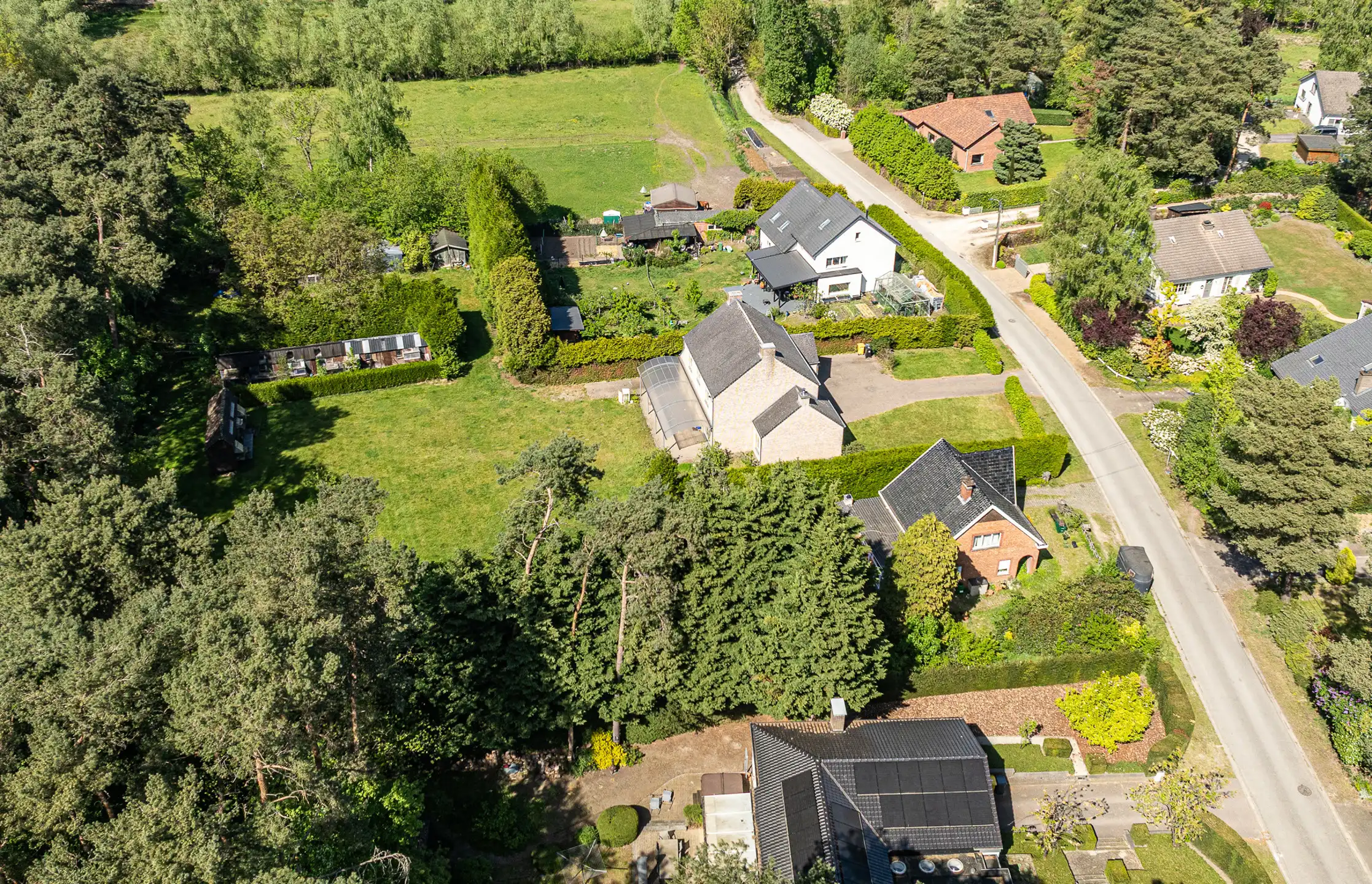 Ruime villawoning op topligging foto 3