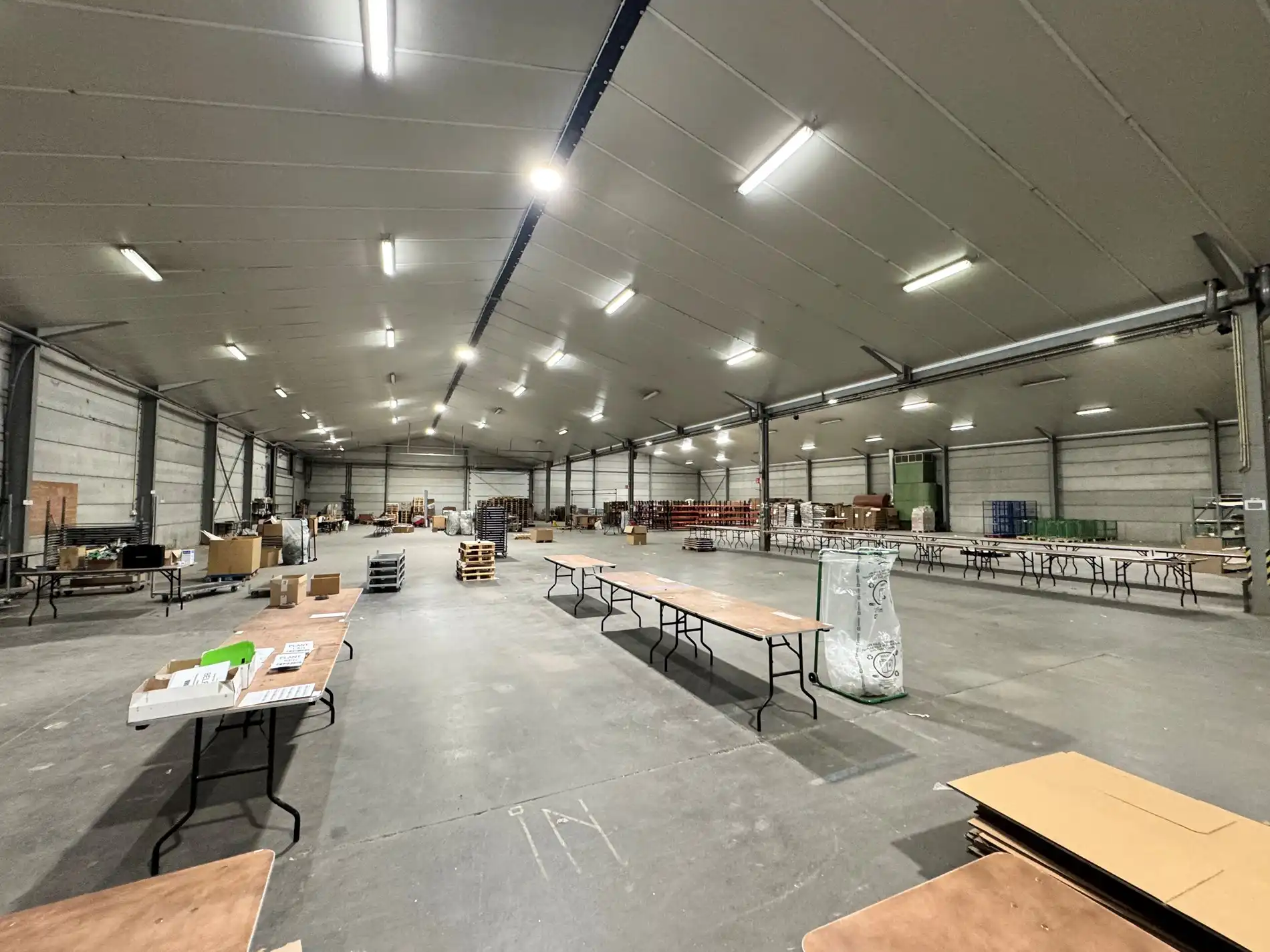 Loods met burelen te huur te Koekelare  foto 19