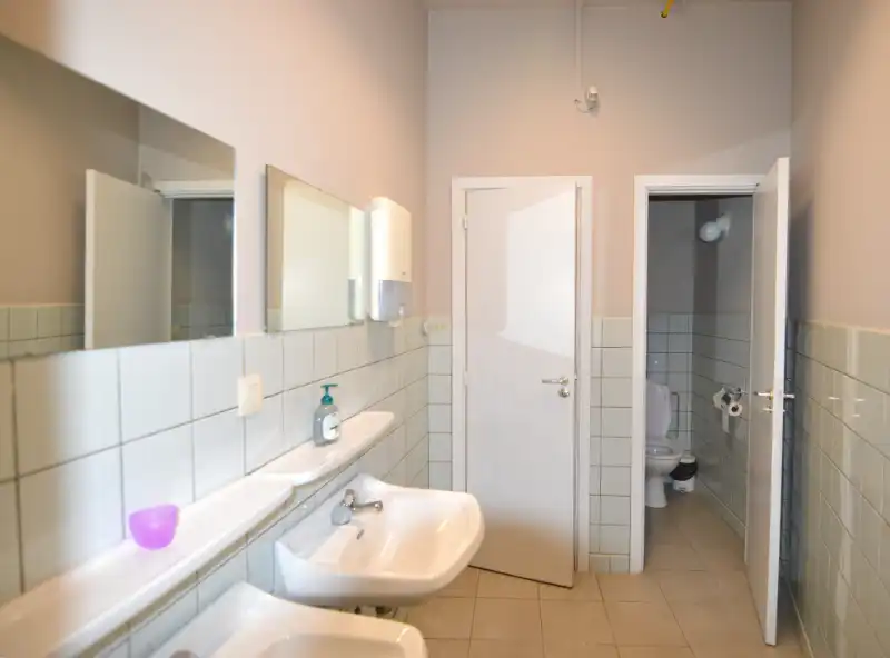 Kantoorruimte te huur in hartje Mechelen – met zicht op de Sint-Romboutstoren foto 5