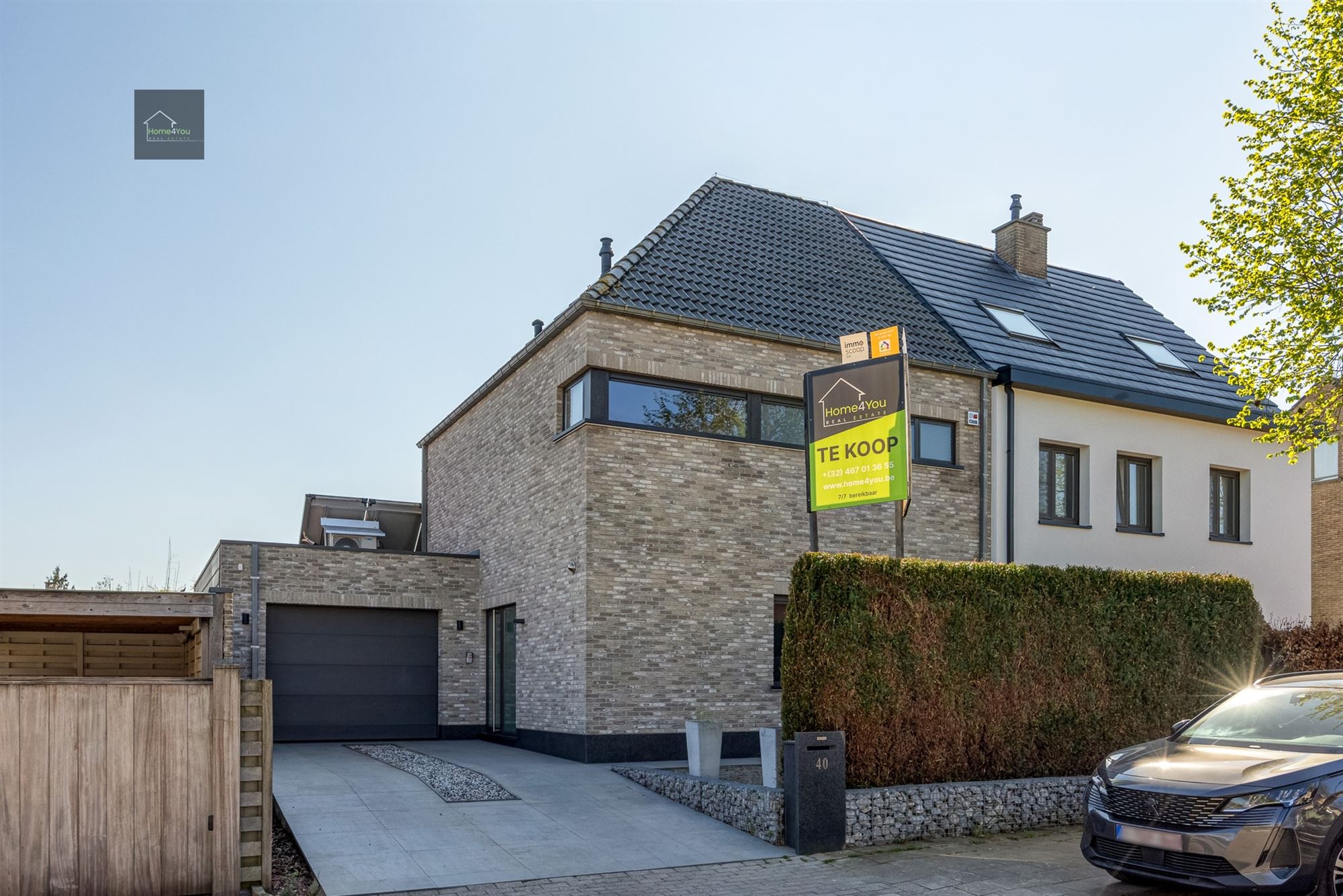 Moderne, energiezuinige halfopen woning in de rustige Vredewijk foto {{pictureIndex}}