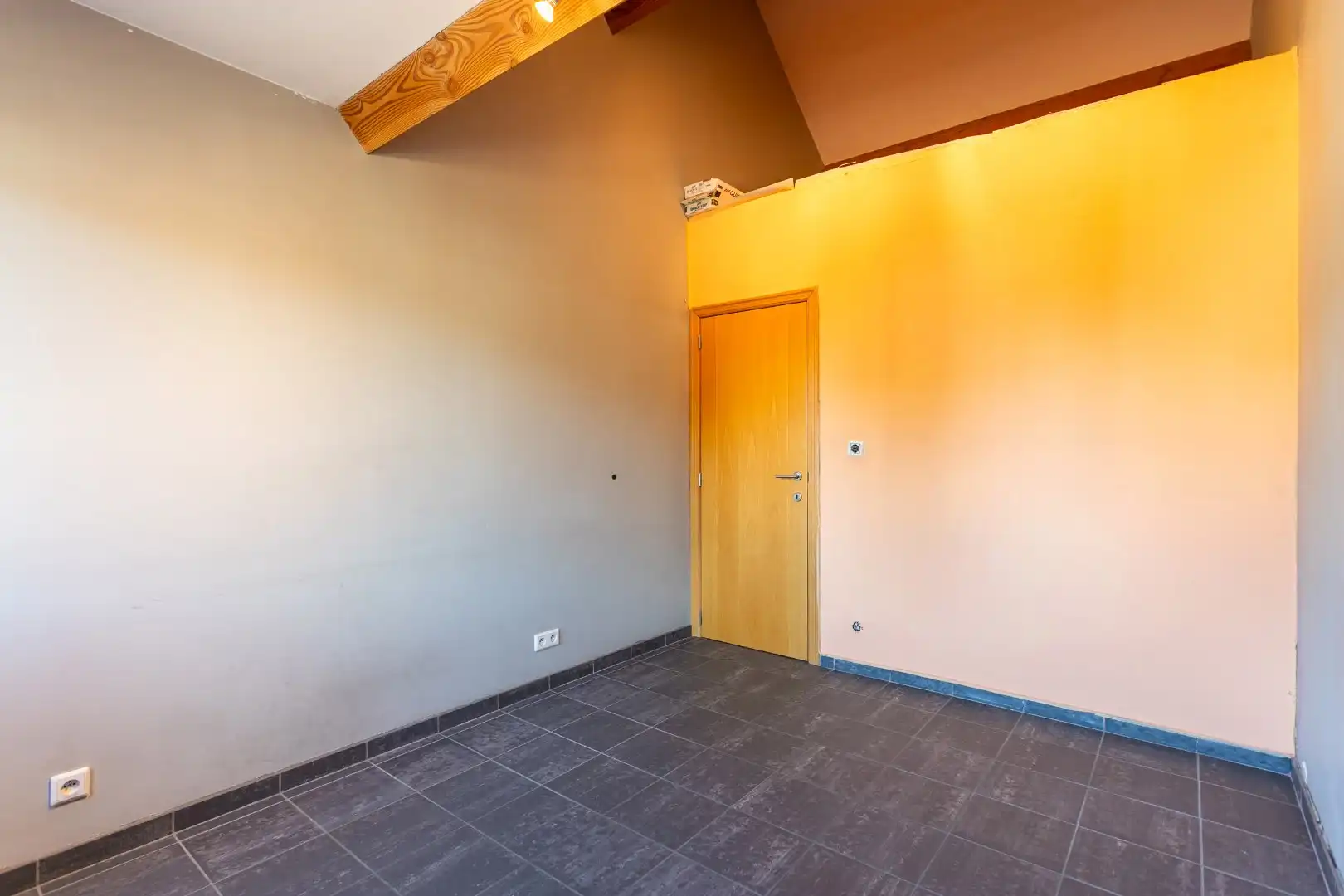Karaktervolle architectenwoning (EPC B) met 3 slpks, garage en tuin te Lot foto 15
