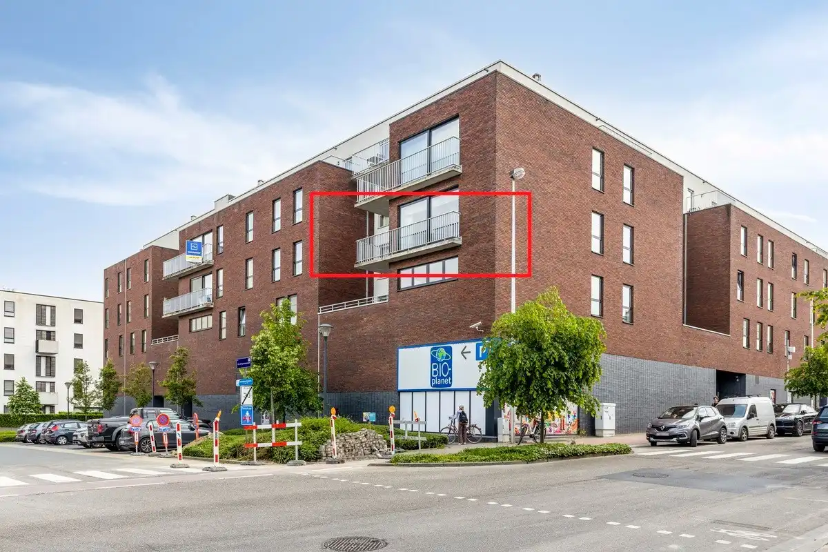 Modern appartement met 2 slaapkamers foto {{pictureIndex}}