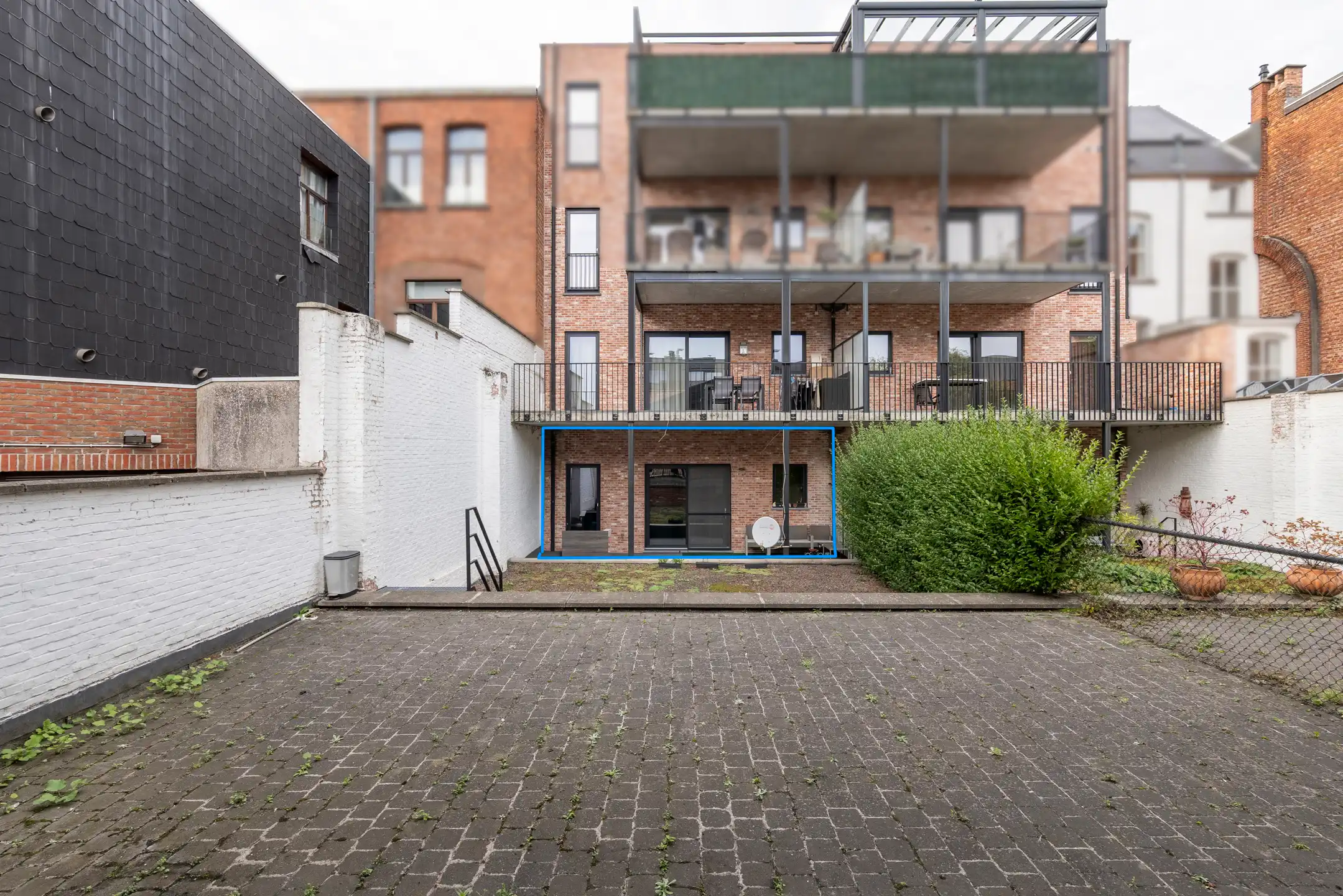 Instapklaar appartement met terras en ondergrondse parking foto 2