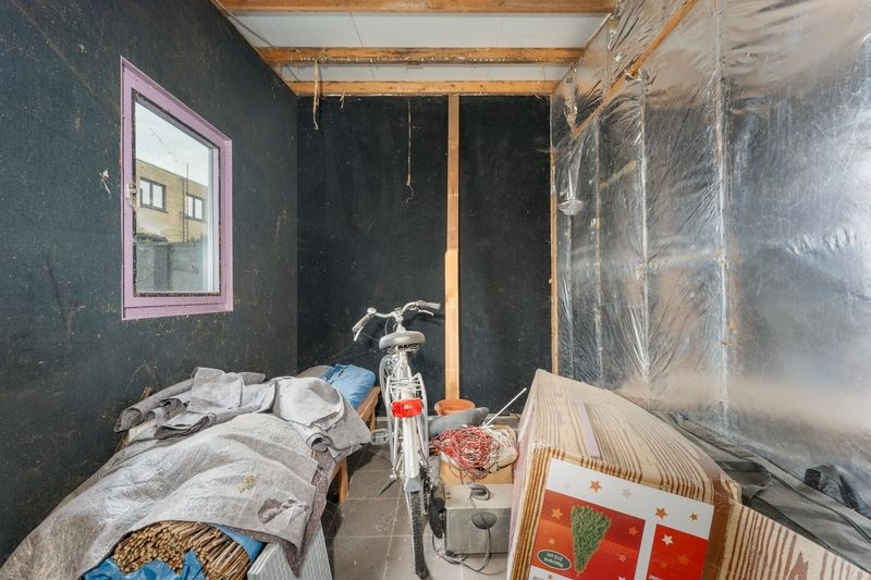 Roeselare : Instapklare, gerenoveerde rijwoning in hartje Roeselare! foto 16