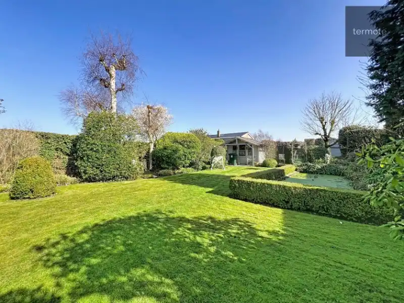 Halfopen woning foto 18