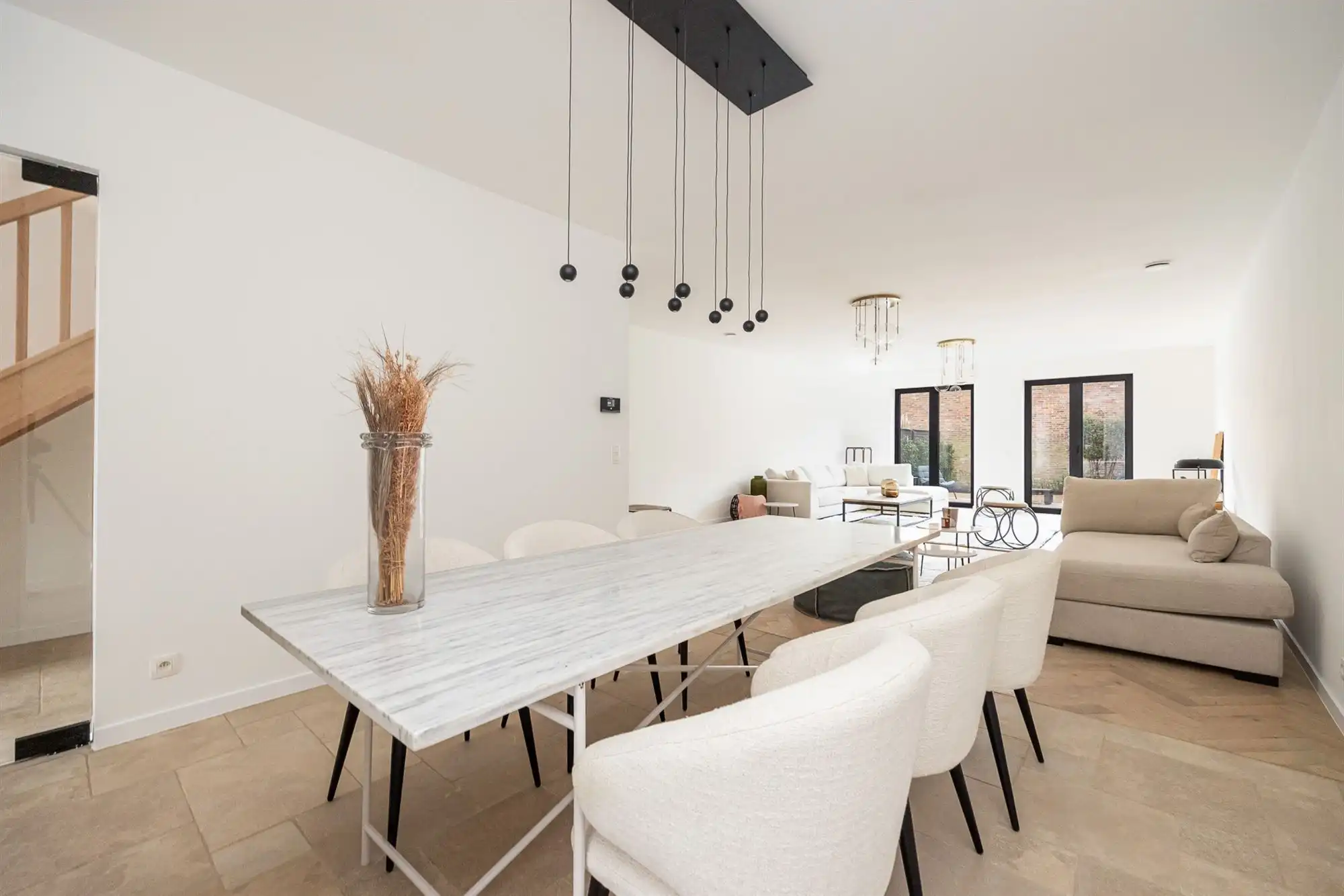 Nieuwbouwwoning met vier slaapkamers en tuin foto 10
