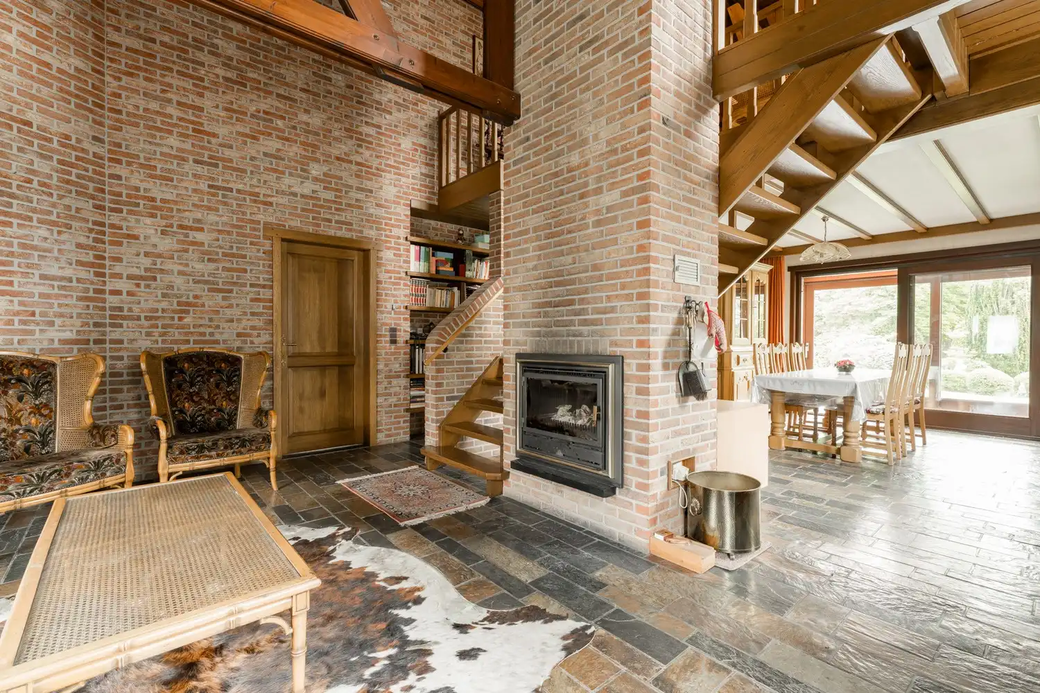 Karaktervolle woning in het centrum van Hamont met een mooi perceel grond foto 6