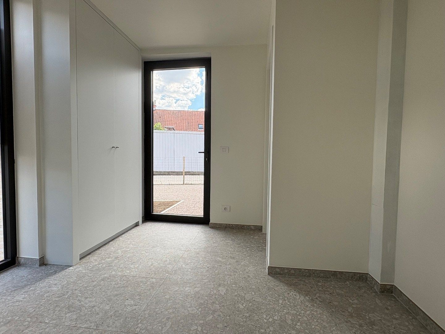 Nieuwbouwwoning E-peil 5 met grote tuin, gelegen in het woonproject Lijstergalm in Kuurne. foto 9