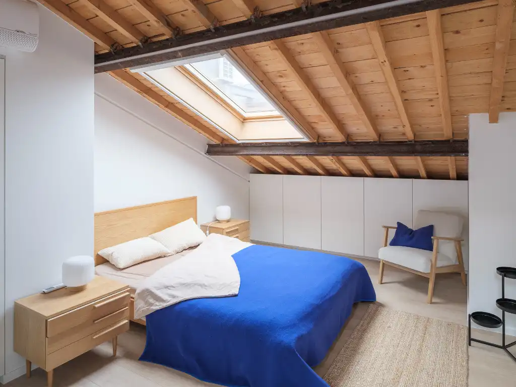 Luxueus en tijdloos – Exceptionele loft met 2 slaapkamers, aparte bureauruimte en ruim terras in een beschermd gebouw met een rijke industriële voorgeschiedenis. foto 22
