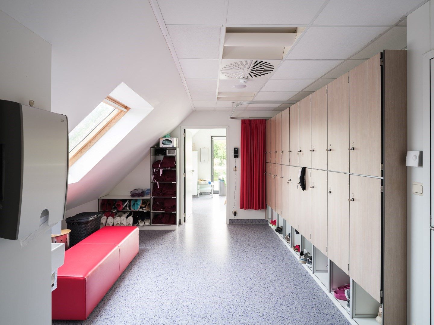 Uniek medisch vastgoed in hartje Sint-Martens-Latem – Instapklaar & professioneel uitgerust foto 11