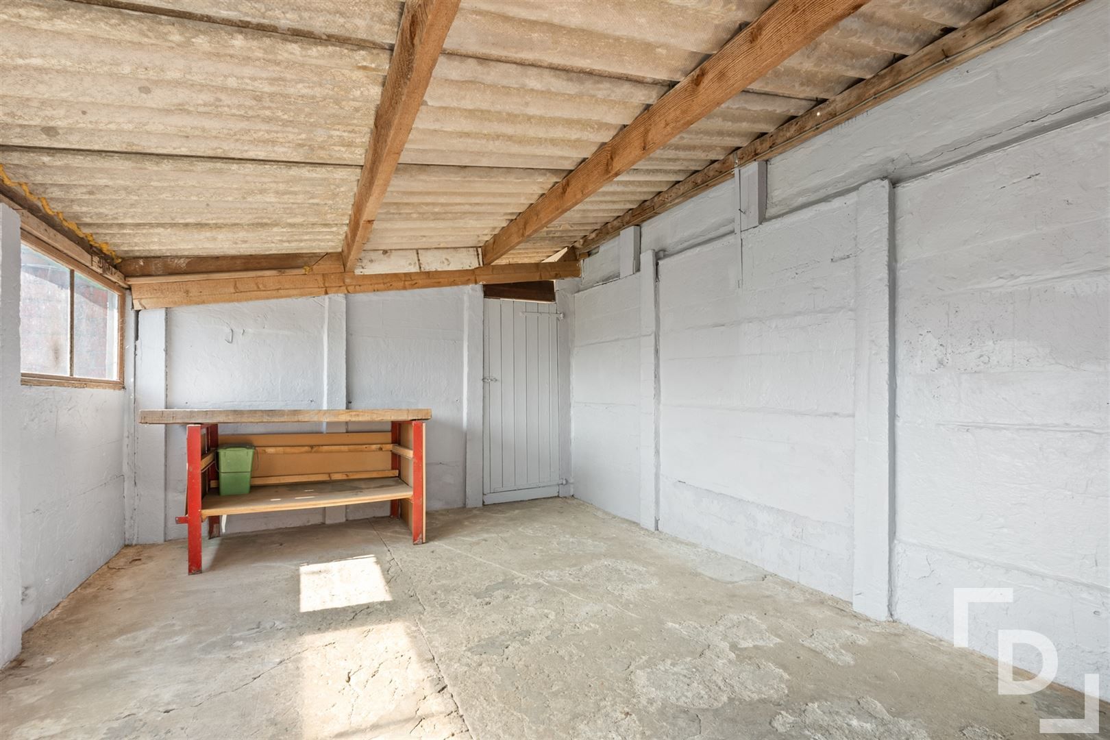 Vrijstaande woning op ruim perceel te koop te Vlamertinge. foto 31