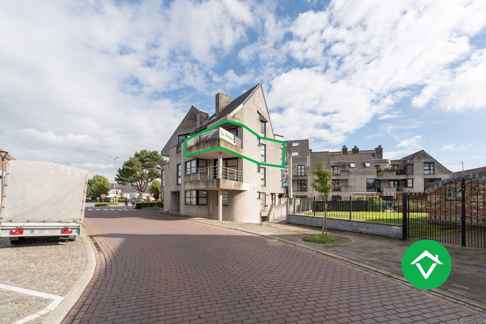 Instapklaar appartement met 3 slaapkamers en garage  foto 2