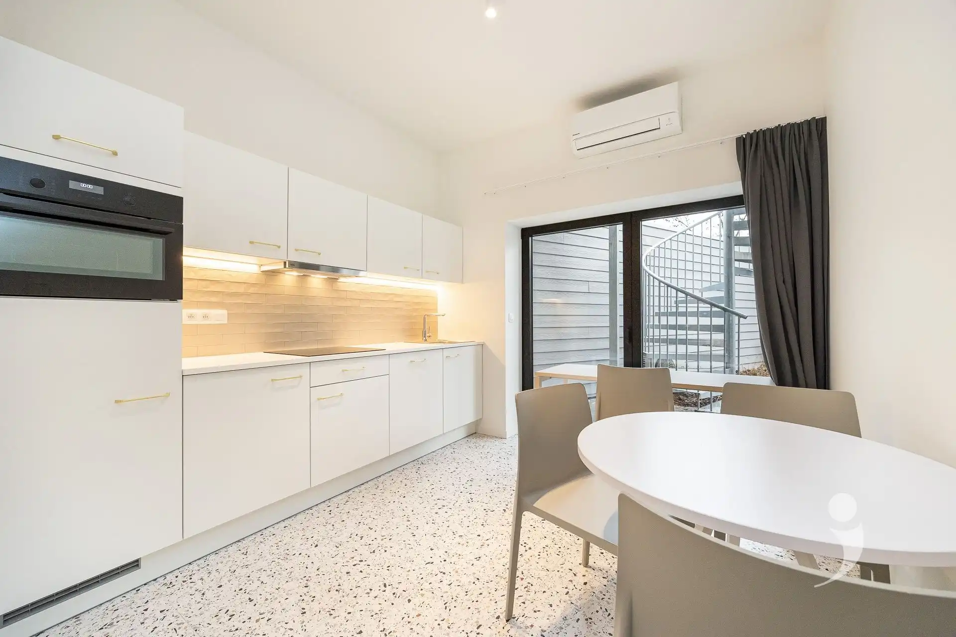 Nachtegael 00.01 foto 3