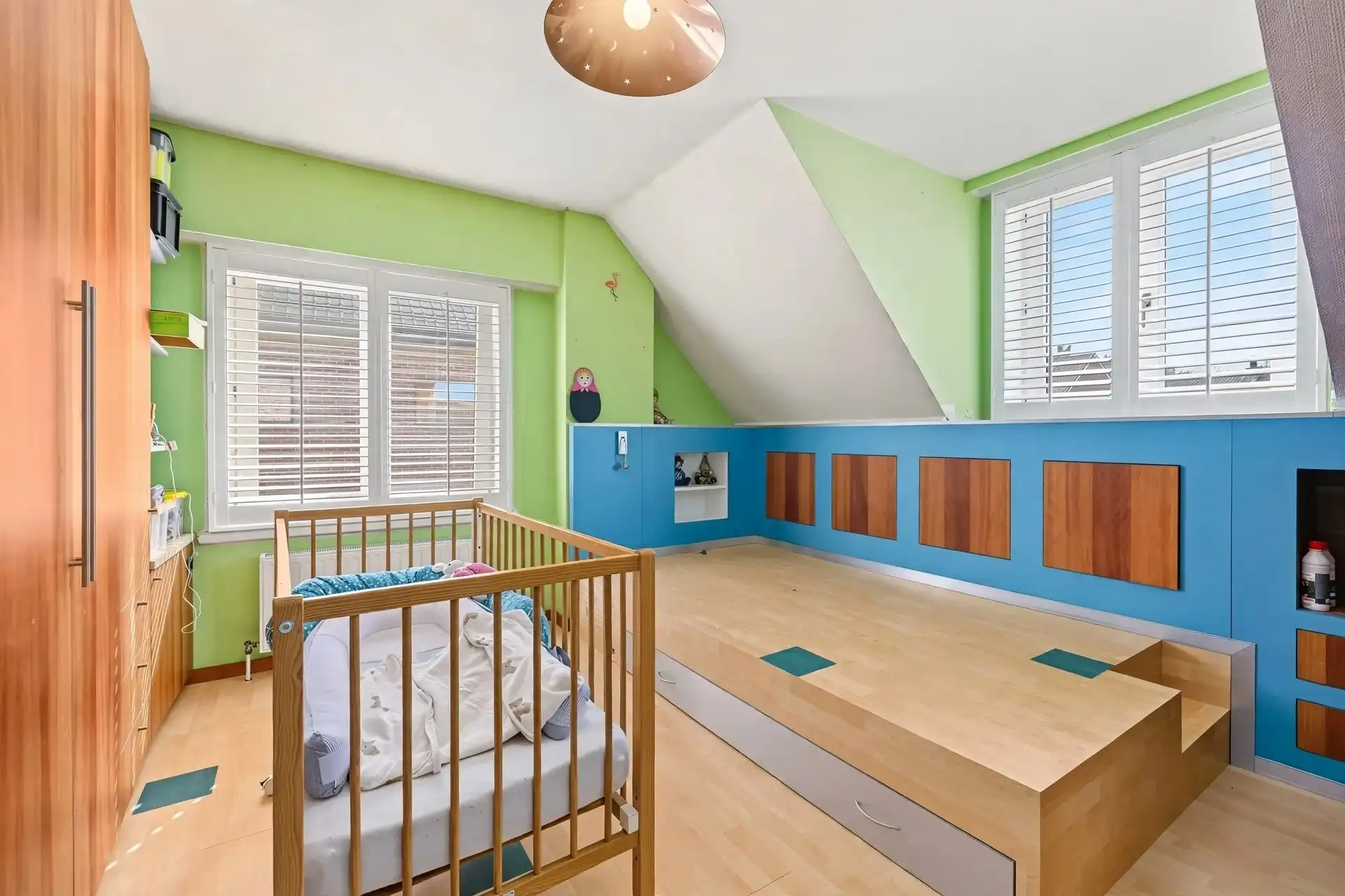 Ruime gezinswoning in klassiek landelijke stijl met aanpalende werkplaats van ca. 435m² foto 19