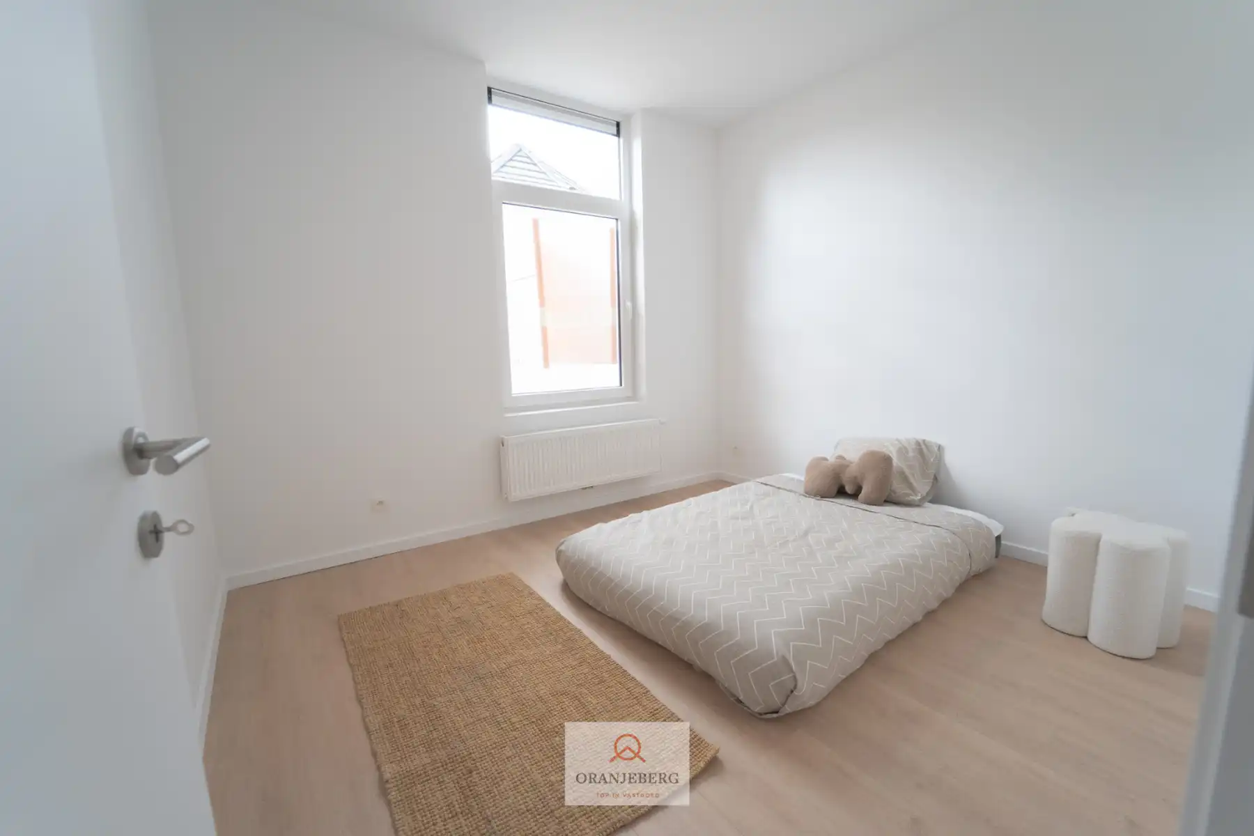 Lichtrijke gerenoveerde woning foto 12