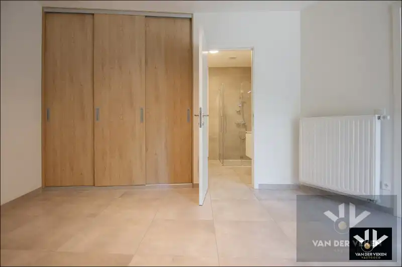 SERVICEFLAT 2 SLPK 2 BADK PAL IN CENTRUM HASSELT foto 9