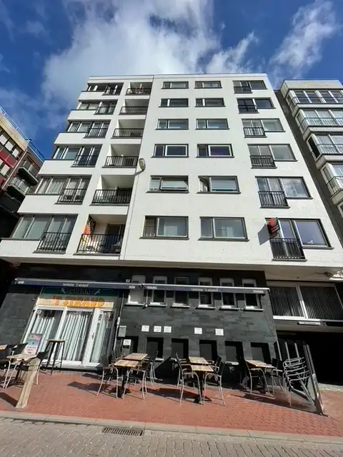 Ongemeubeld appartement met twee slaapkamers. Aan de achterkant van de Zeedijk. foto {{pictureIndex}}