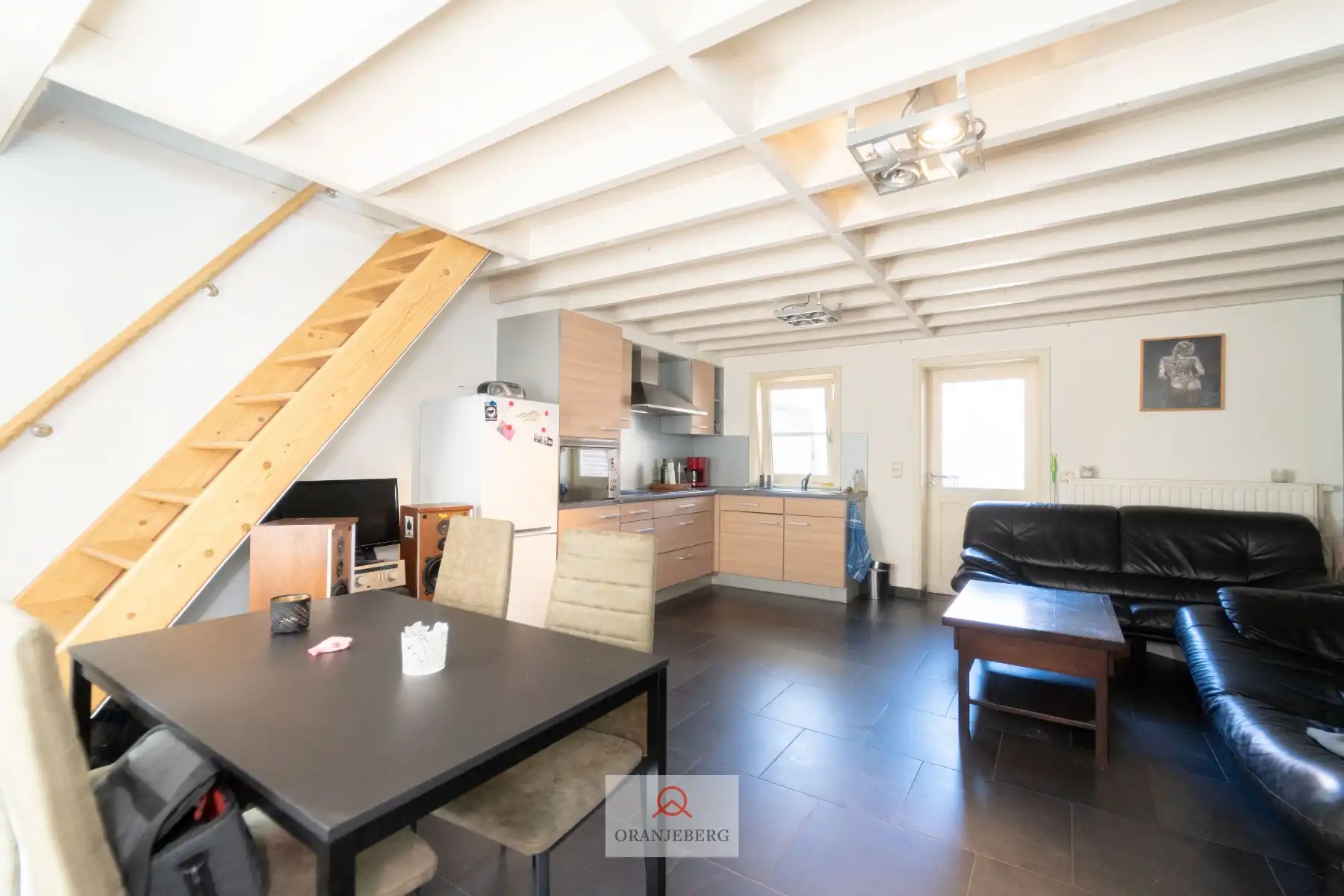 Gezellige woning met koer vlakbij Gent Zuid foto 6