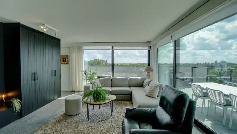 Exclusieve penthouse 137m² + dakterras 86m² in parkdomein foto 9