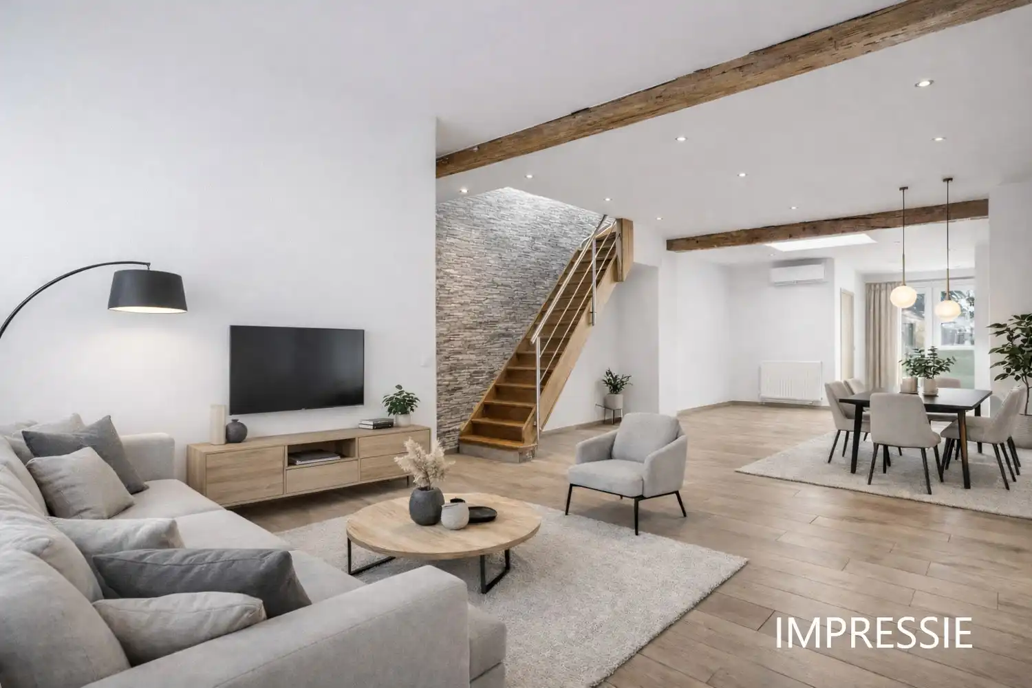 Ruime, centraal gelegen woning met 4 slaapkamers en stadstuin te Lier foto 2