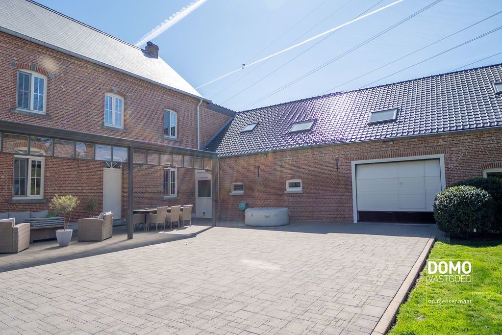 Ruime gerenoveerde woning met voldoende ruimte en tal van mogelijkheden foto 32