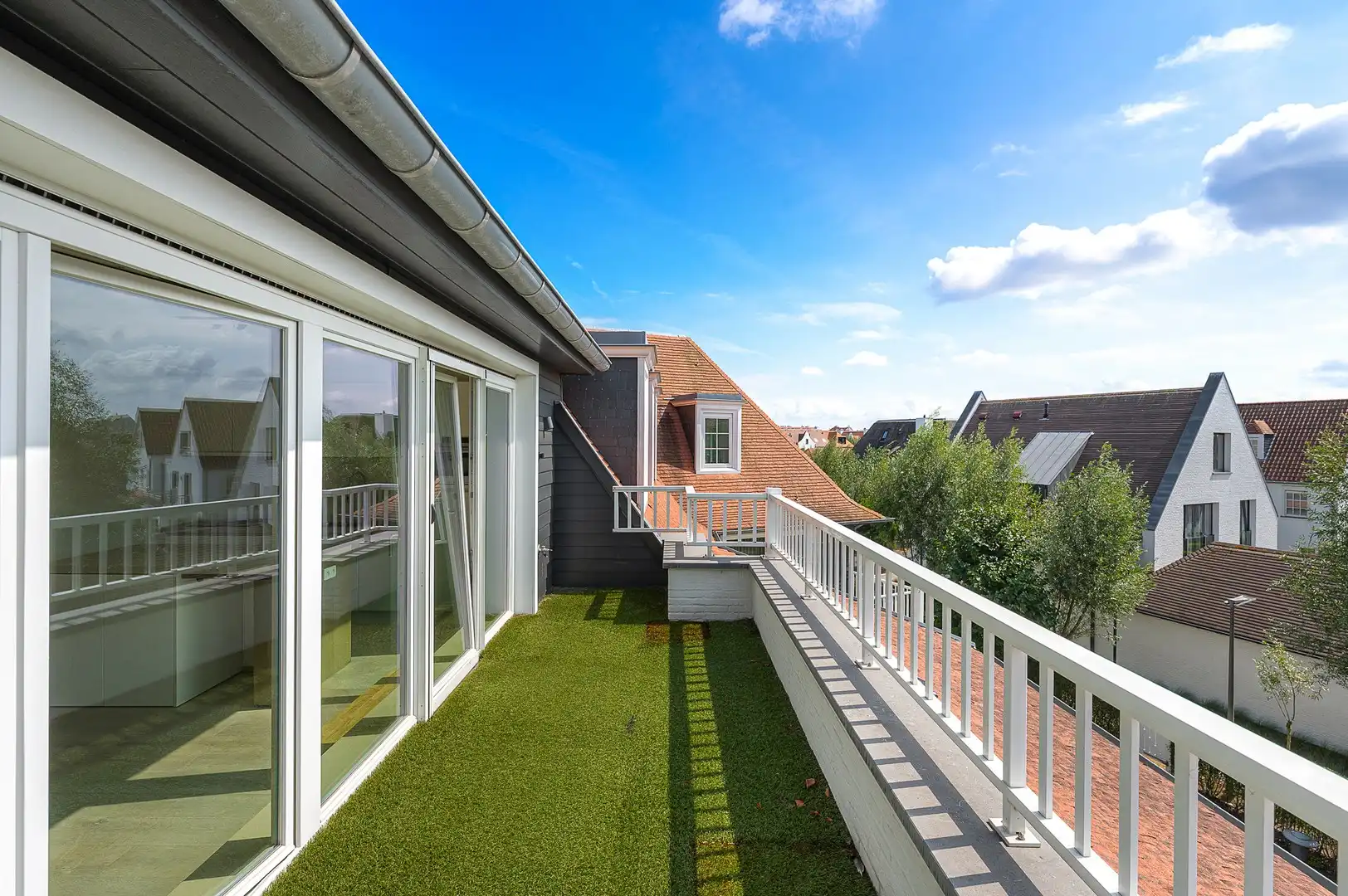 Recent appartement met zuidgericht leefterras. foto 5