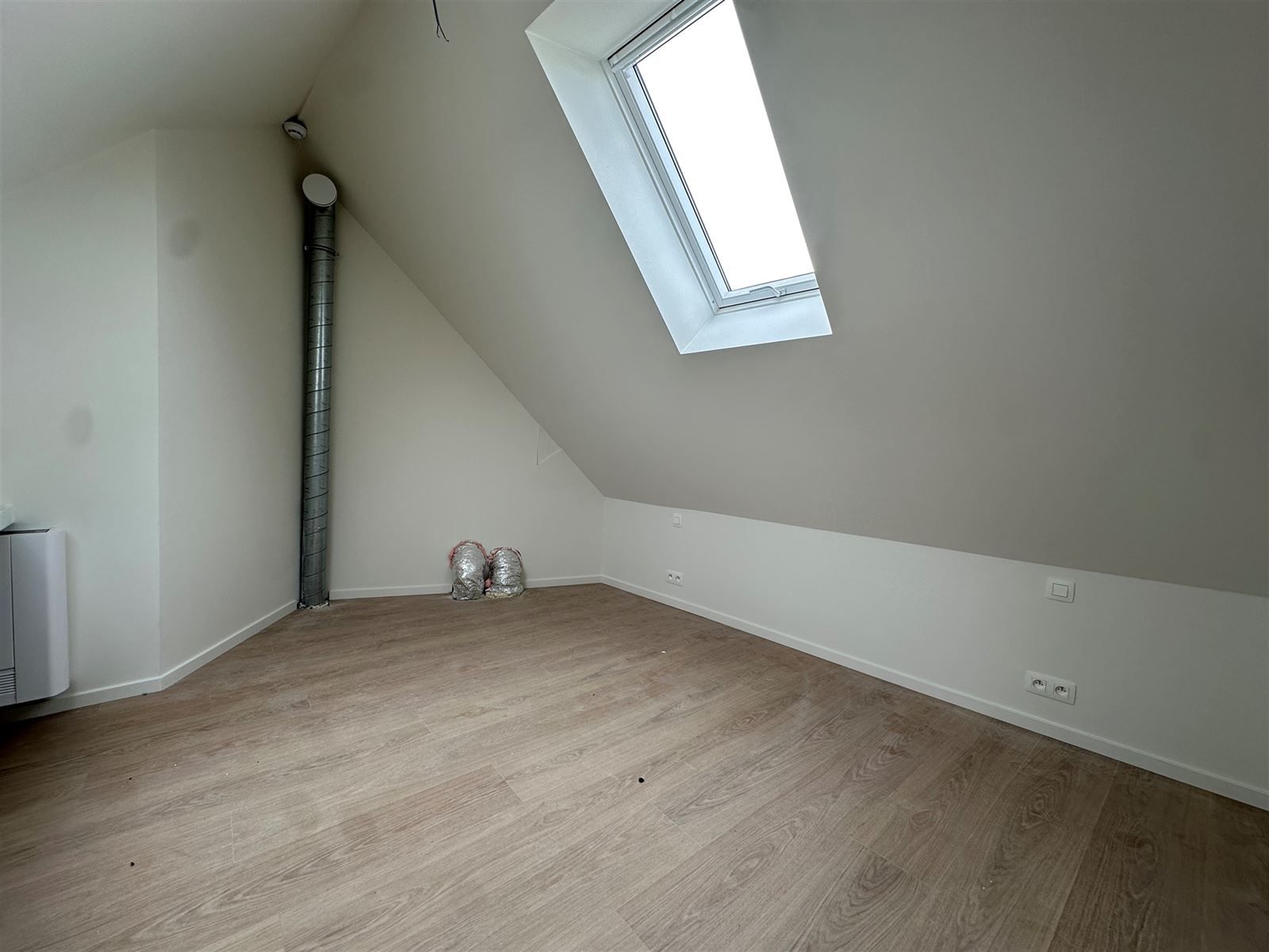 Instapklaar appartement te centrum Zottegem! foto 6