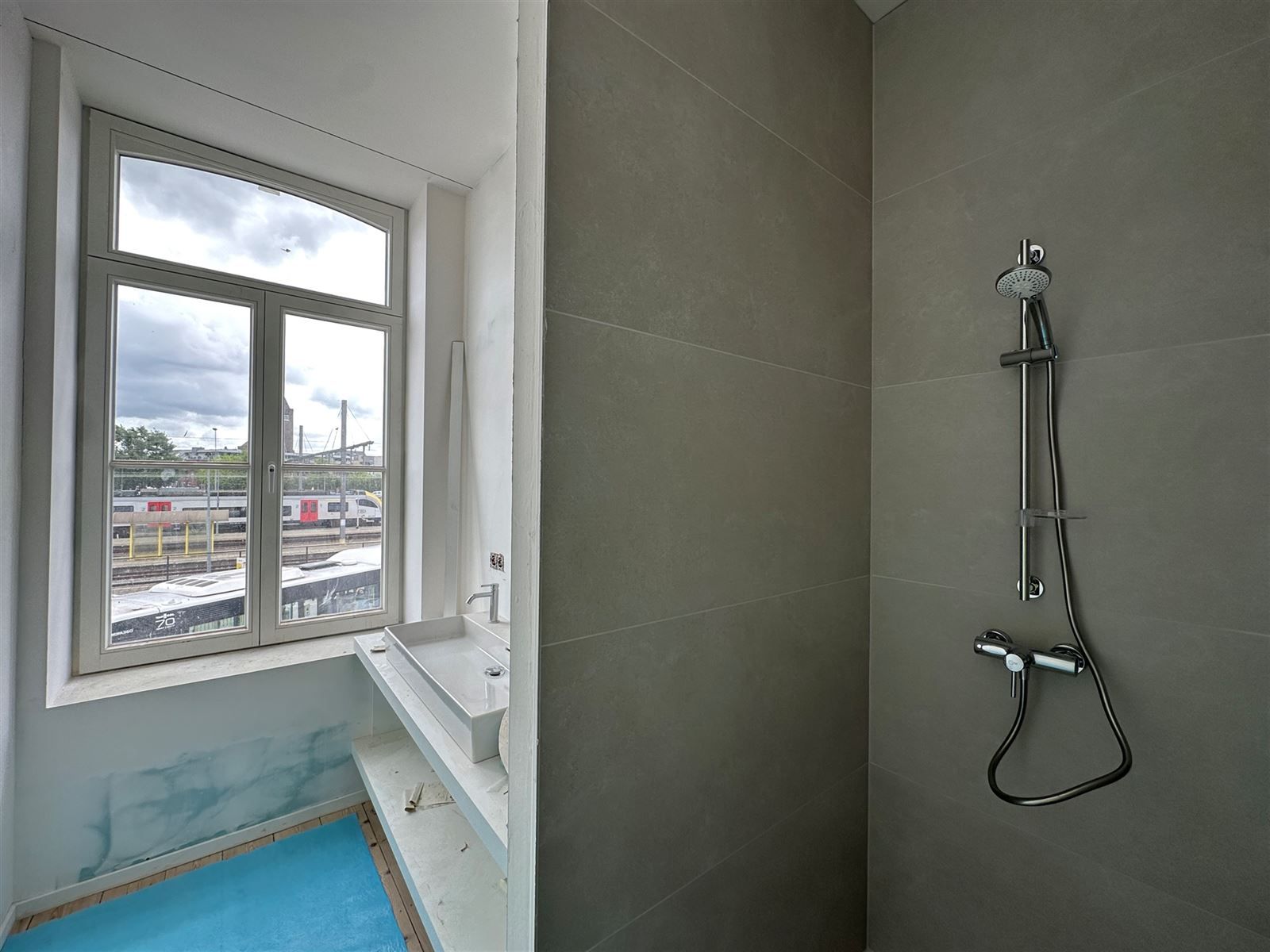 Instapklaar appartement te centrum Zottegem! foto 6