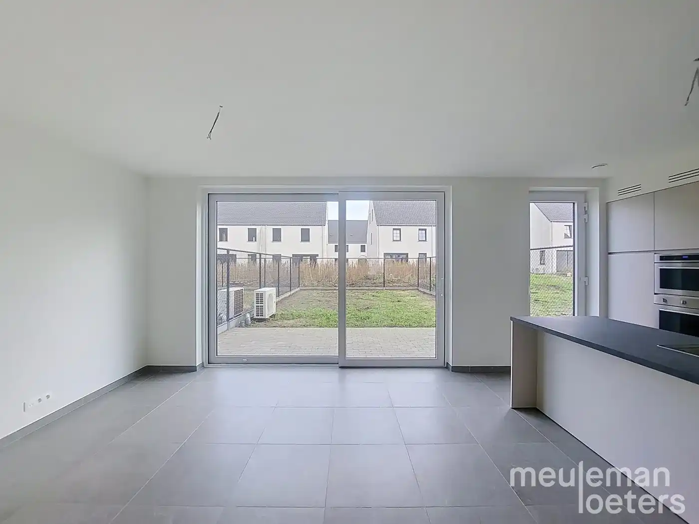 Nieuwbouwwoning met 4 slaapkamers foto 5