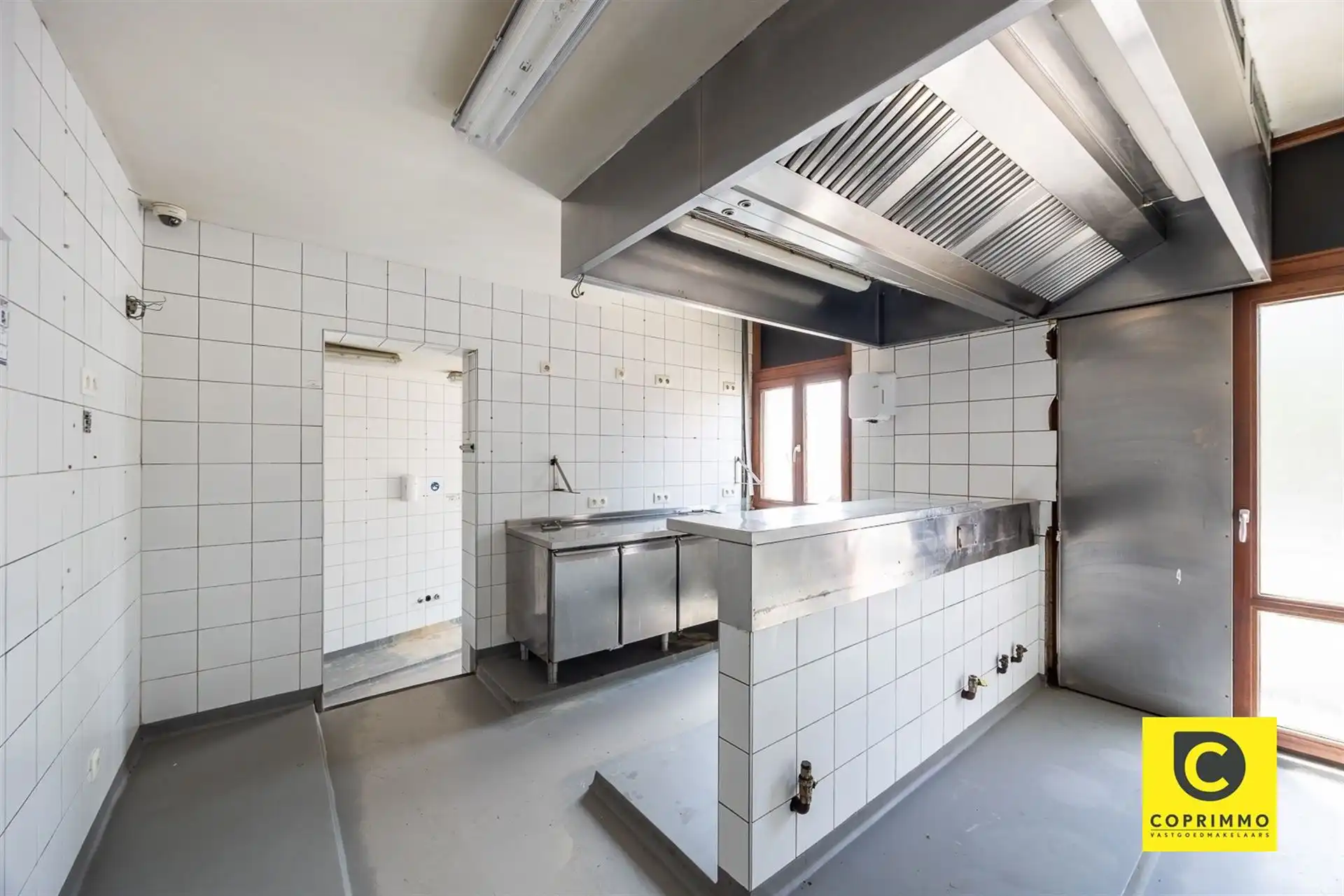 Karaktervol handelspand met tal van mogelijkheden op toplocatie in Mortsel foto 6