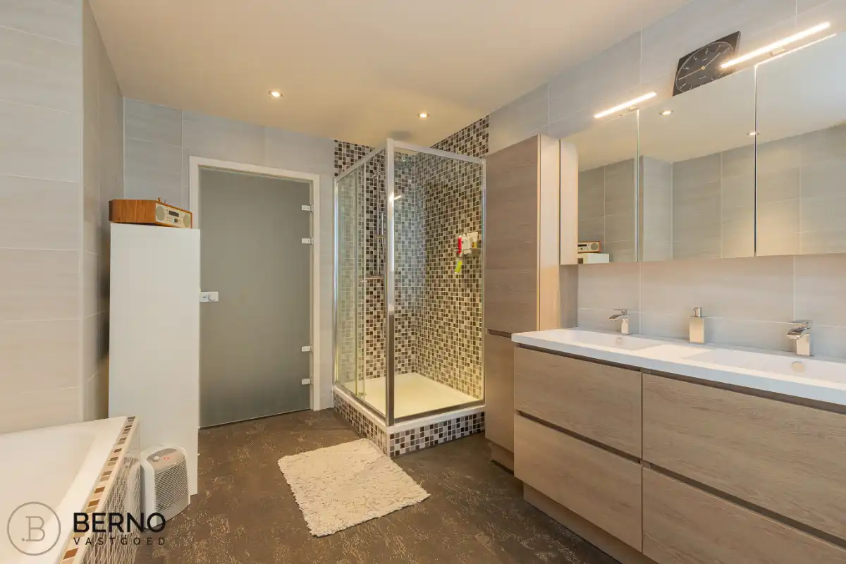 Handelspand met woonst foto 16