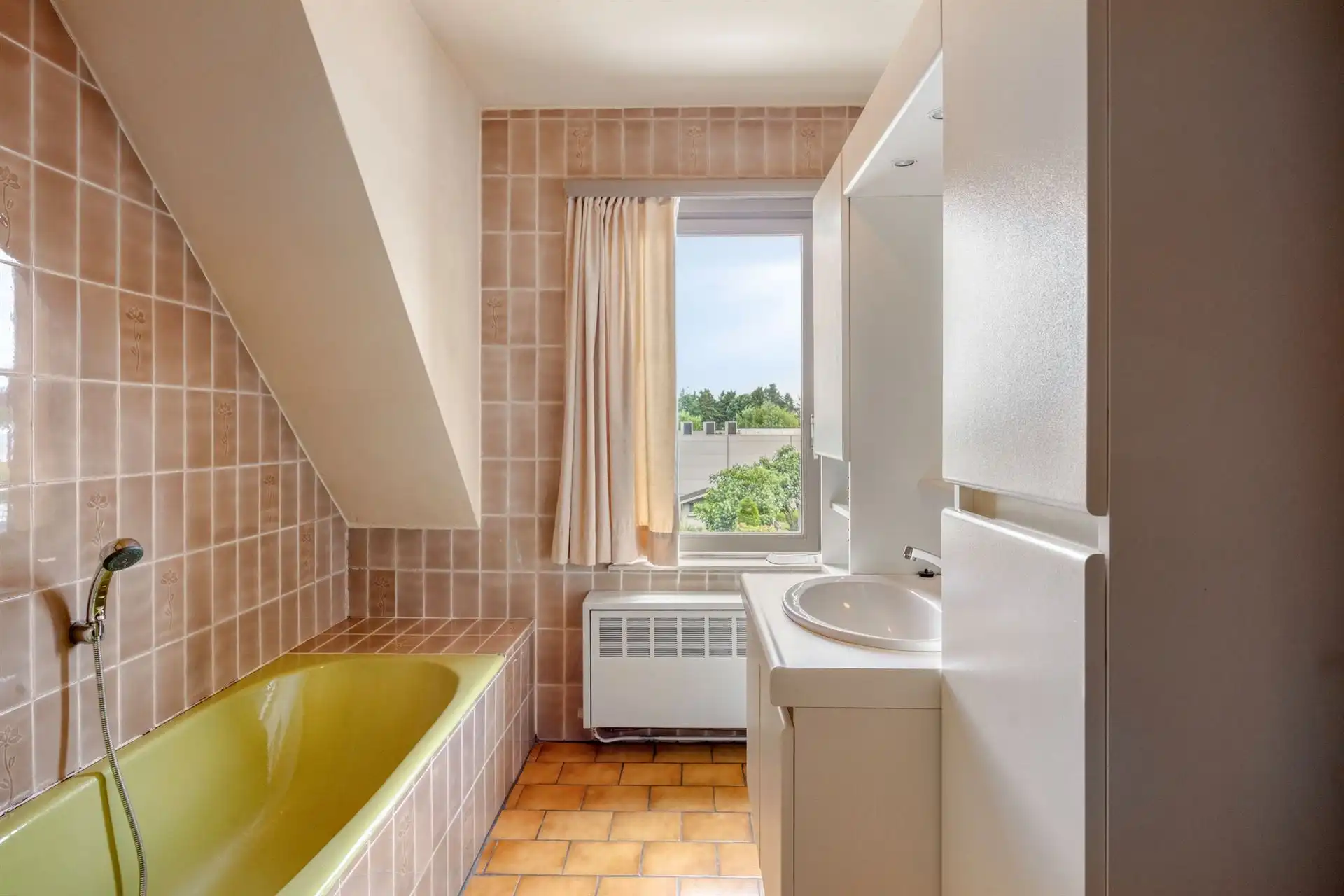 HOB bel-étage van 193m² met drie slpk's en ruime tuin! foto 16
