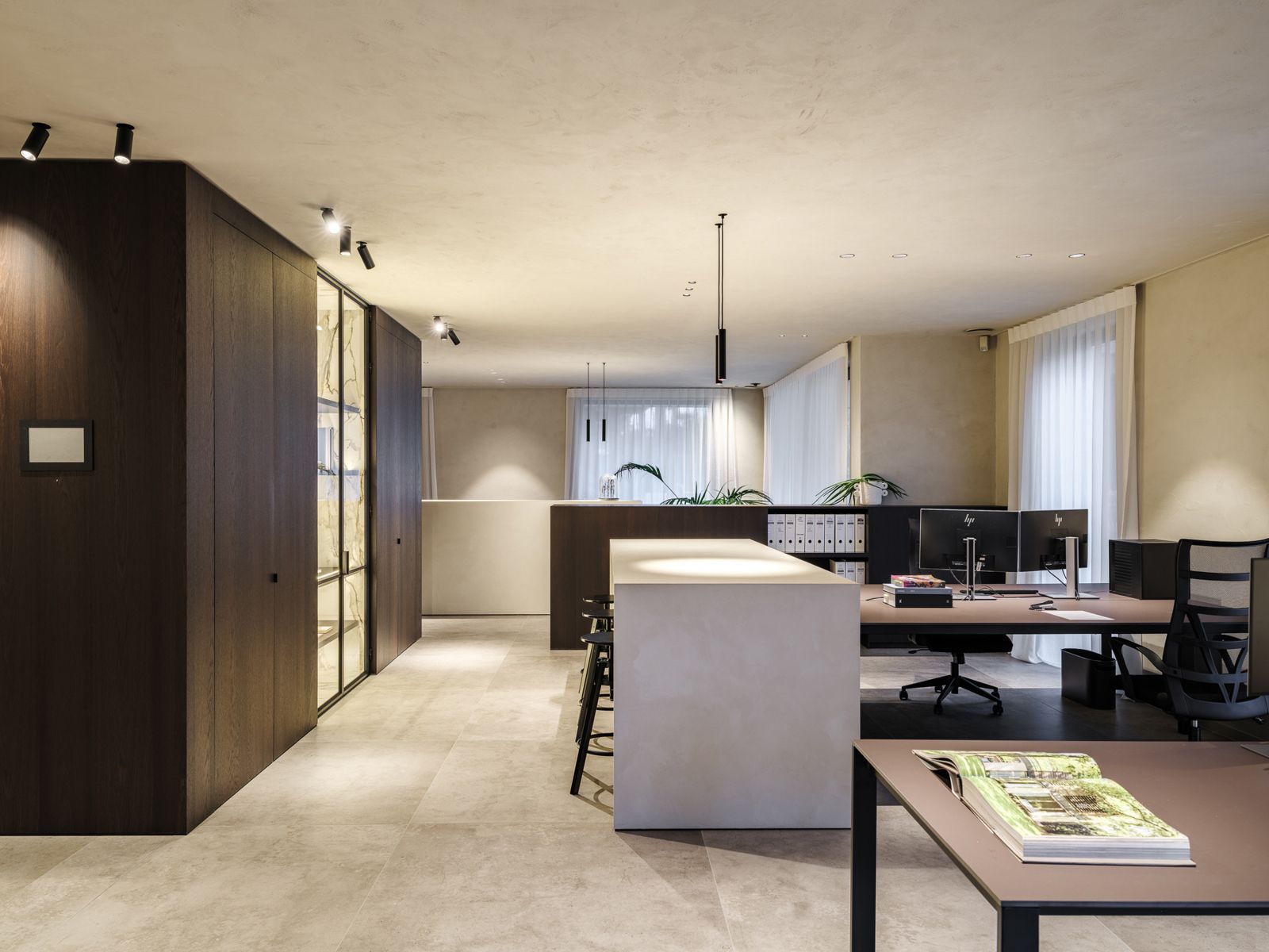 High-end, energiezuinig kantoor met ruime parkeerplaats foto 5