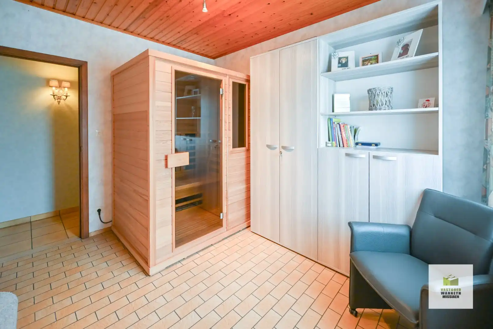 Gelijkvloerse alleenstaande woning met 5 slaapkamers op 657m2 foto 18