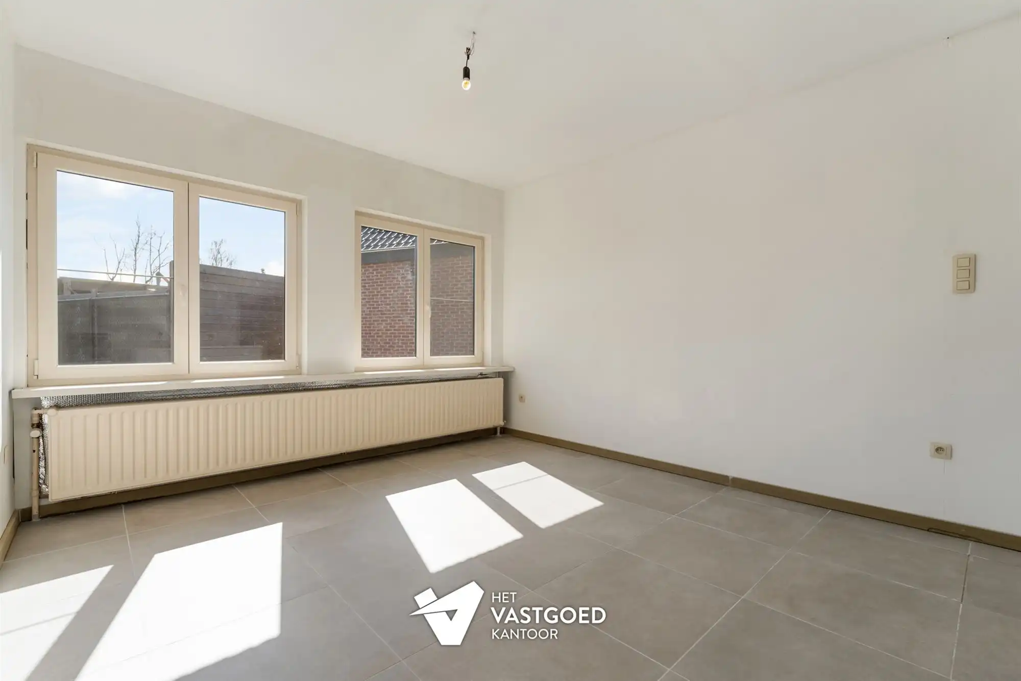 RECENT GERENOVEERDE RUIME WONING (220M²) MET 5 SLAAPKAMERS EN TUIN MET TUINKAMER TE BERINGEN foto 8