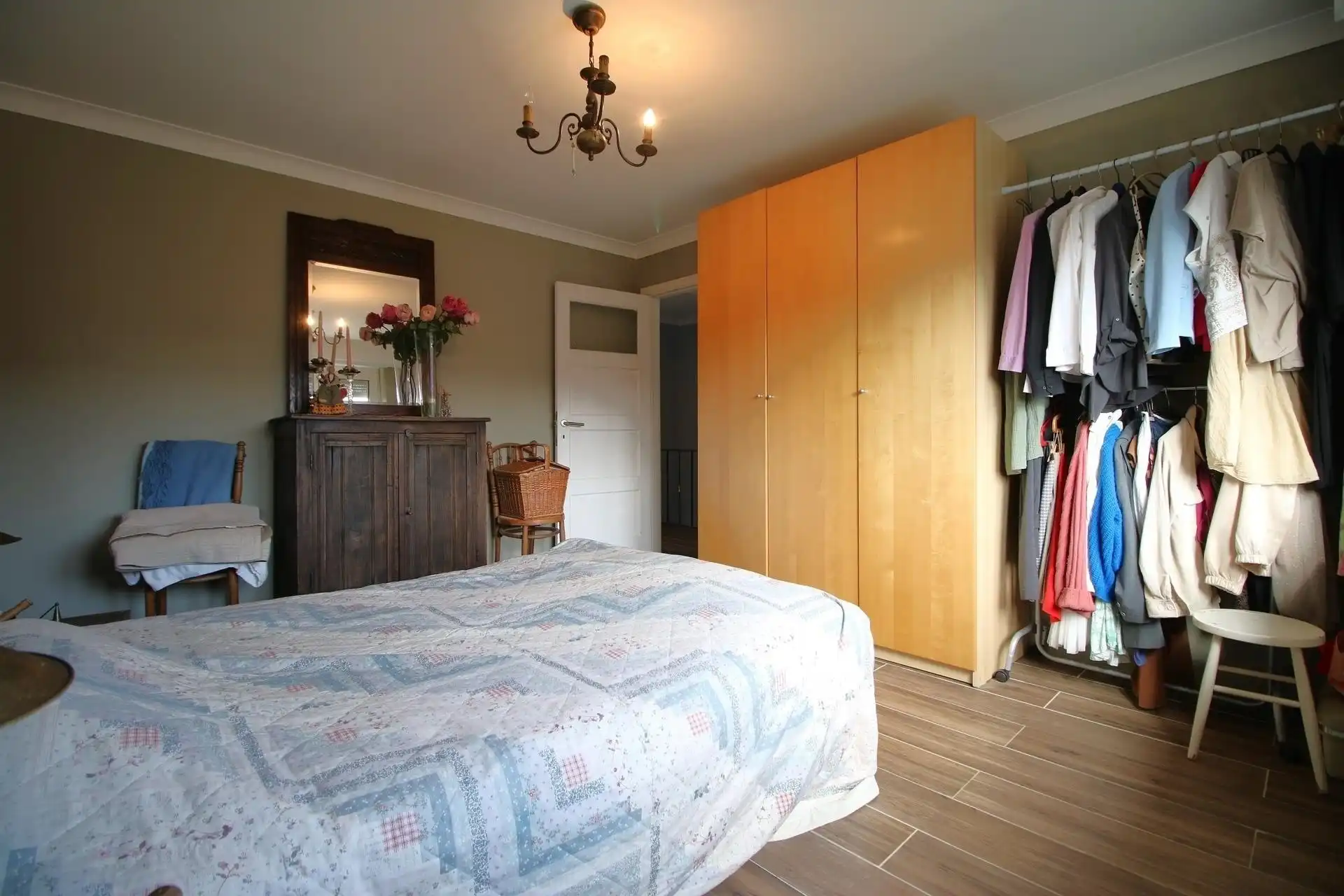 Gerenoveerde woning met tuin in rustige buurt foto 14