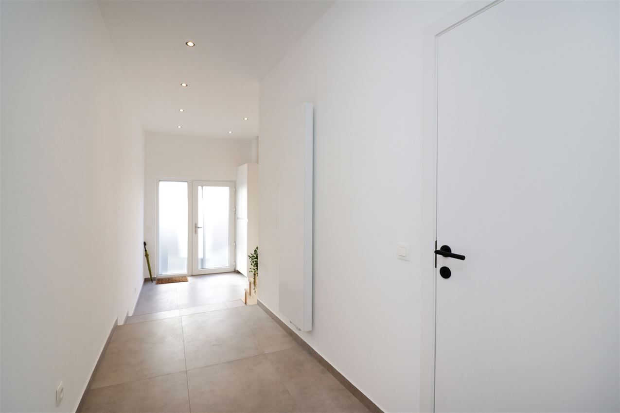 gerenoveerd, energiezuinig, inpandig Zgericht terras en garage foto 33