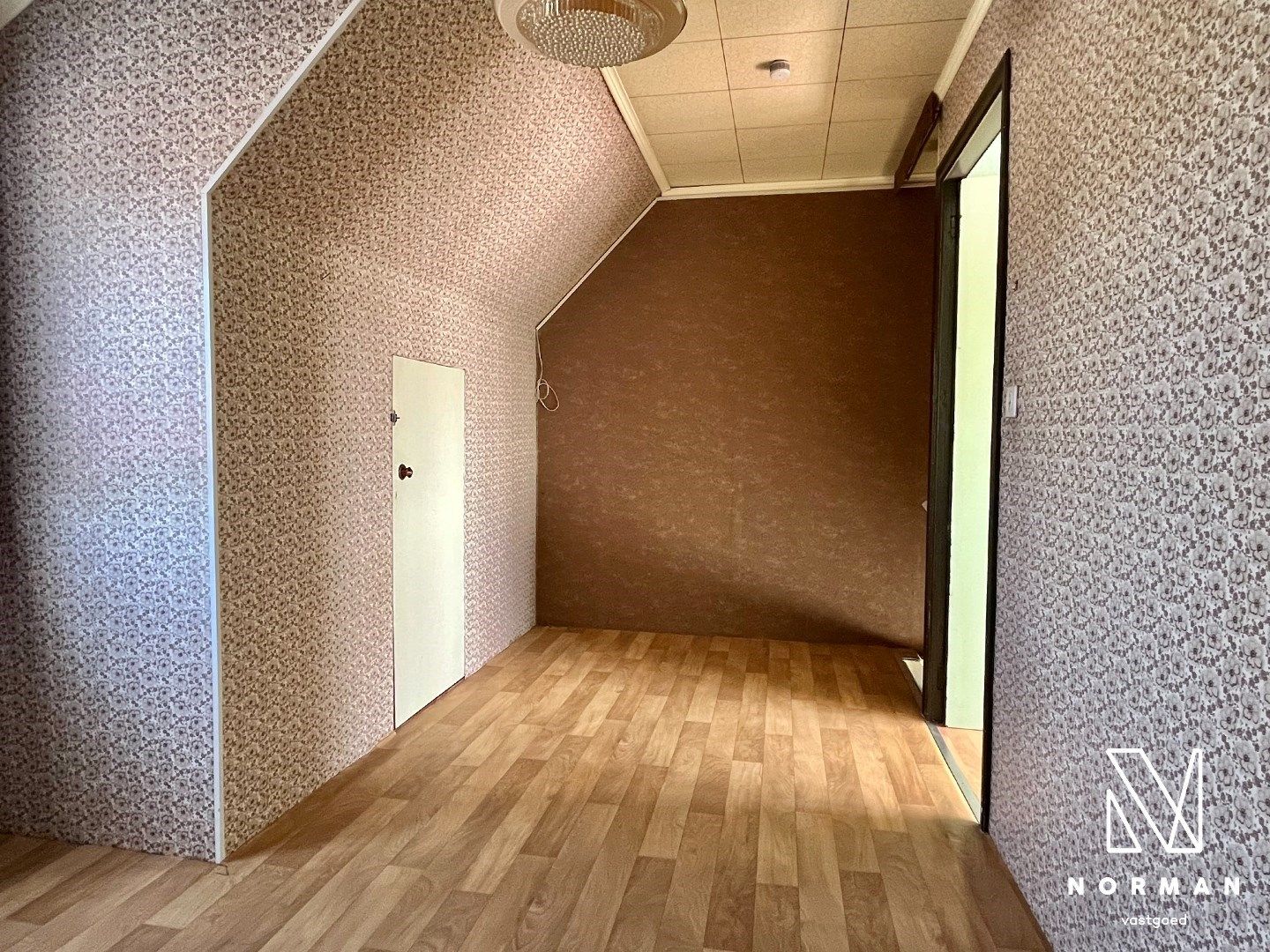 Half open woning te koop op ruim perceel in Ingelmunster!  foto 13