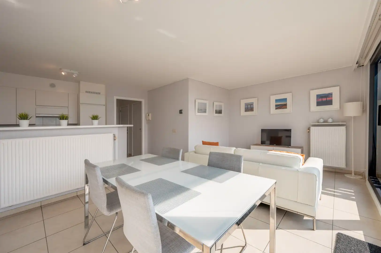 Instapklaar appartement op wandelafstand van zee foto 10