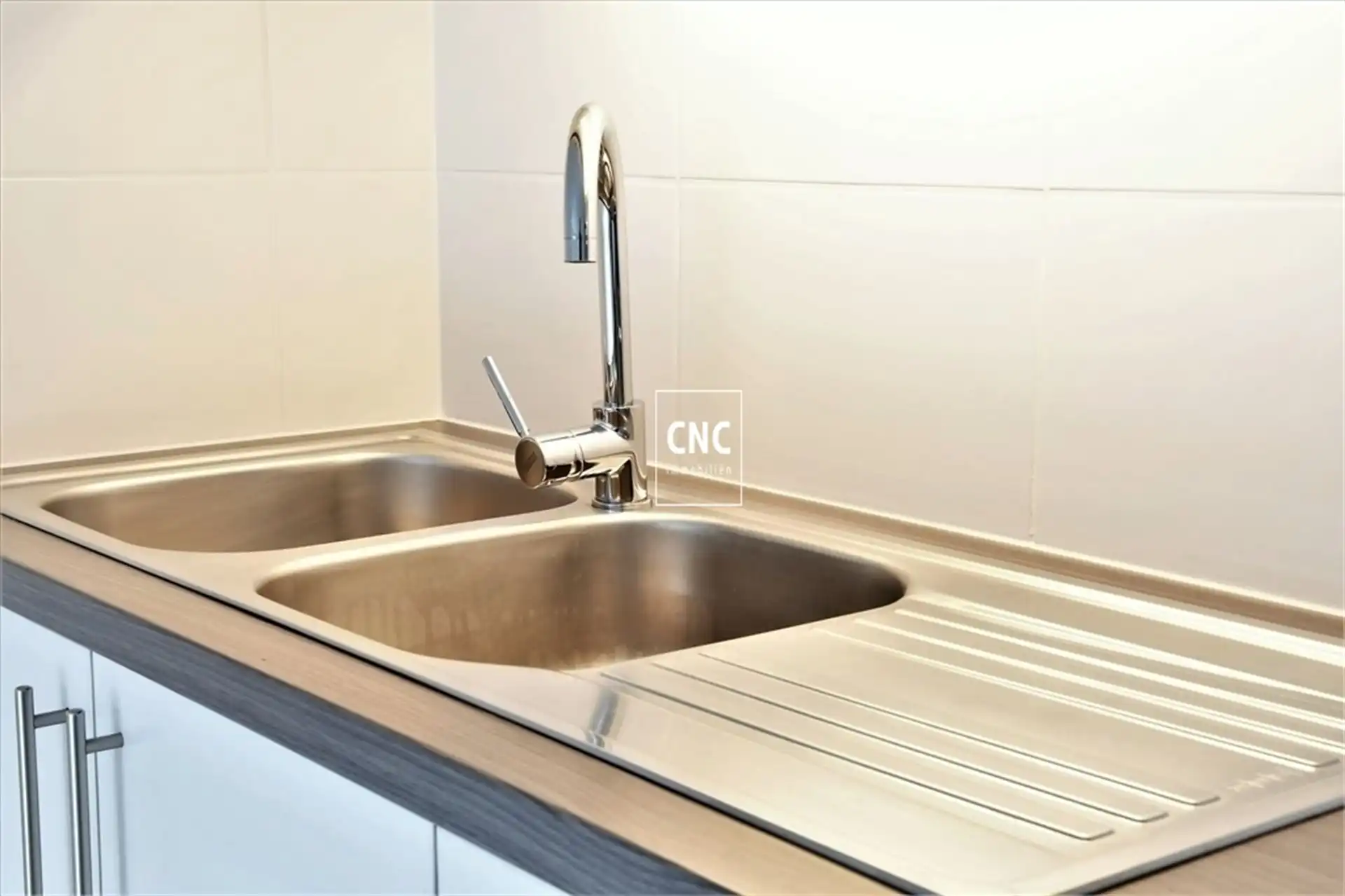 Lichtrijk appartement met zuidgericht terras en groen zicht foto 3