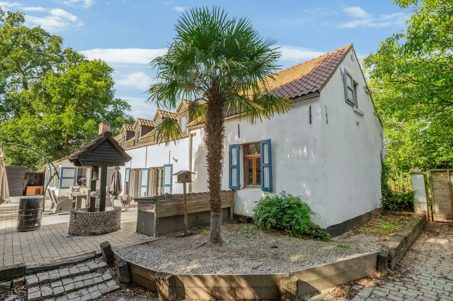 Charmante hoeve in een oase van groen foto 35