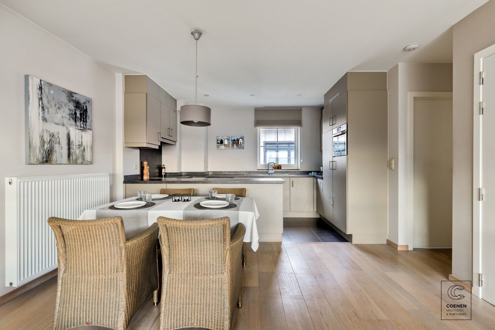 Prachtig duplux appartement met een bew. opp. van 120 m², twee slpk en 2 x terras op een absolute toplocatie te  centrum Lier! foto 3