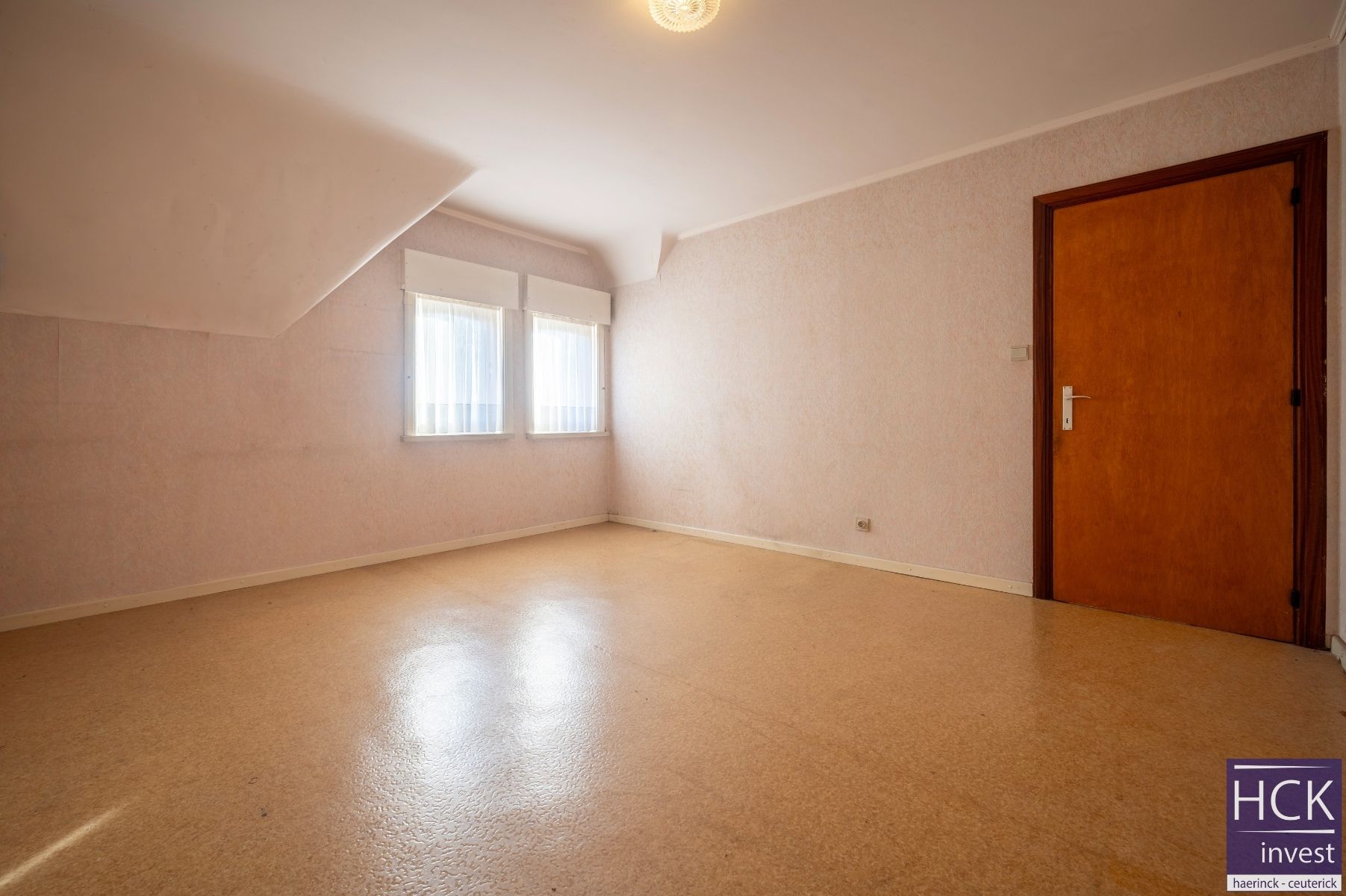 WAREGEM - Knappe hoekwoning in mooie bouwstijl op gunstige ligging! foto 18